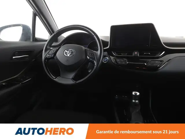 Toyota C-HR view 13