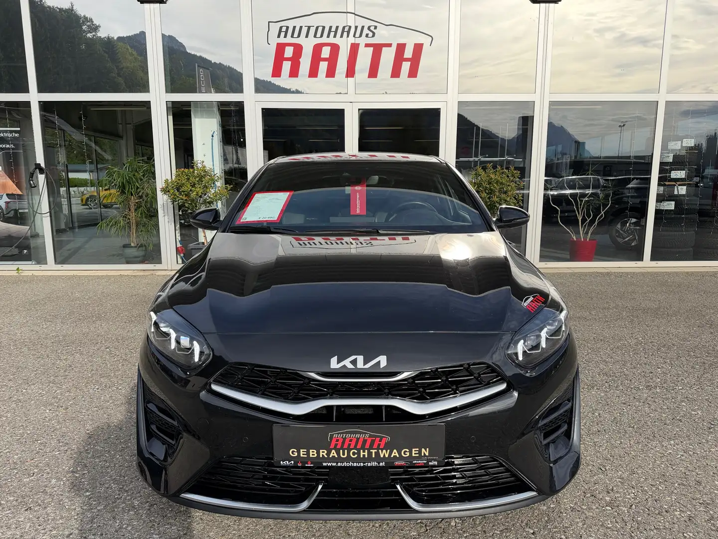 Kia Ceed / cee'd ceed 1,6 CRDi ISG GT-Line 7DCT Schwarz - 2