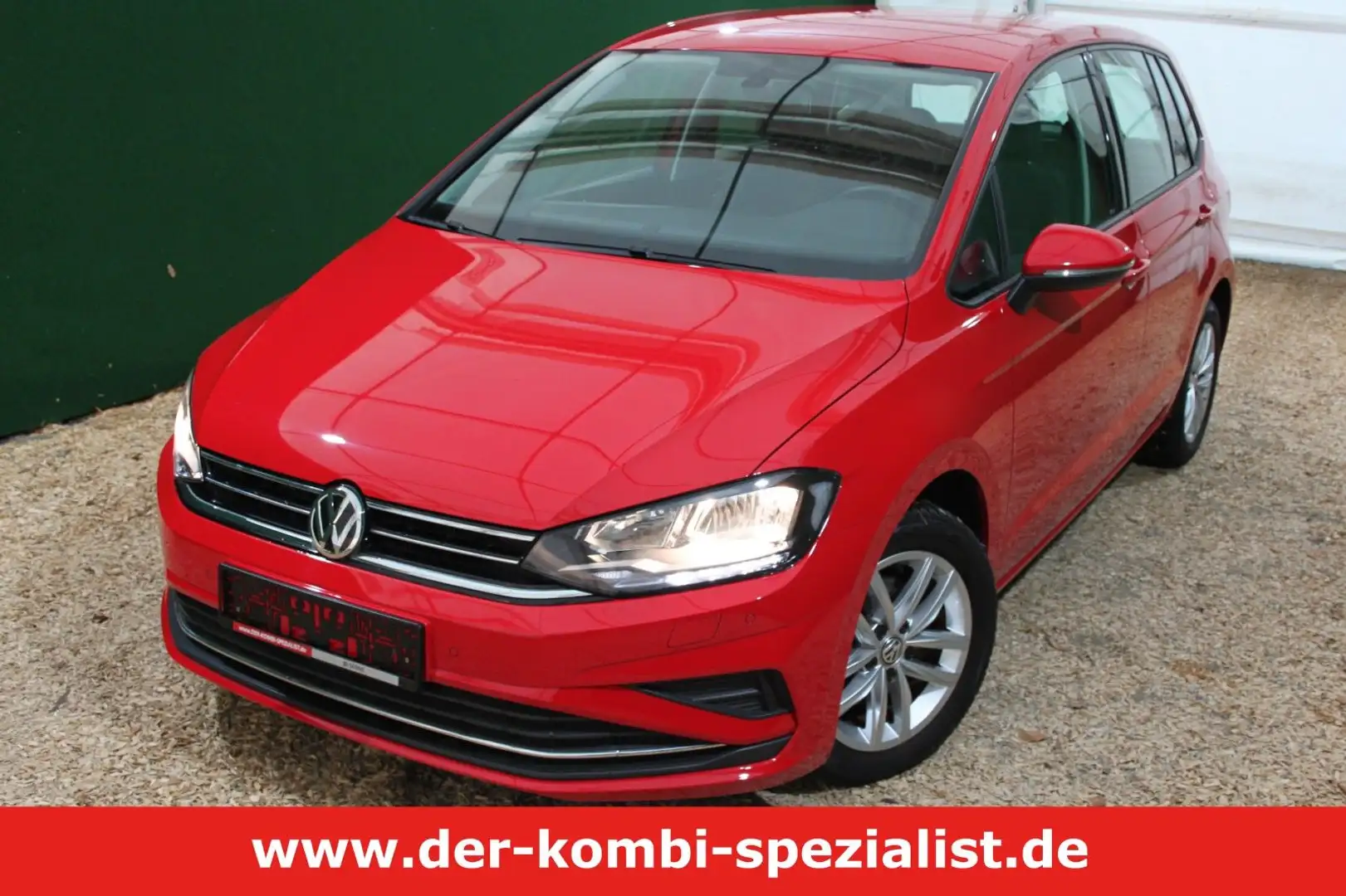 Volkswagen Golf Sportsvan 1.6 TDi/ PDC/SHZ- NUR 26 tkm!!! Czerwony - 1