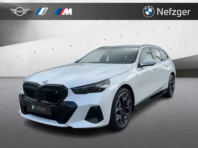BMW i5 eDrive40 Touring M Sport Pro H&K Pano 360°