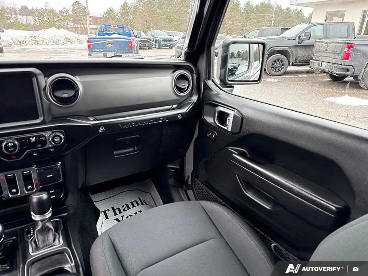 Jeep Wrangler снимка Jeep Wrangler