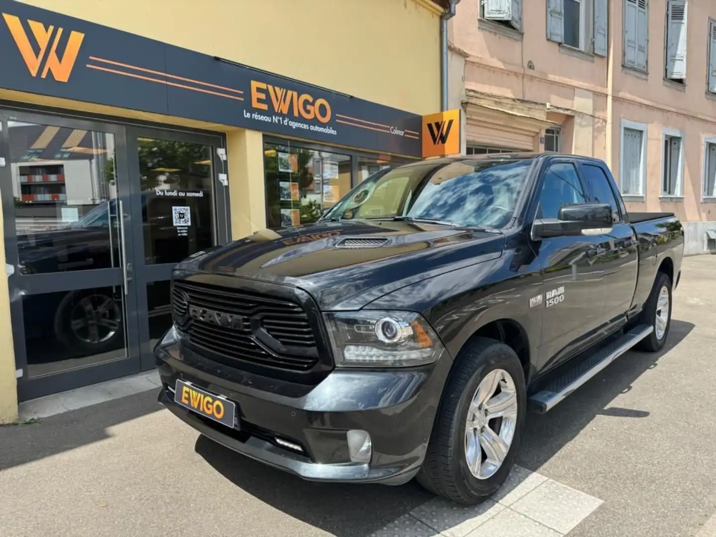Dodge RAM 1500 QUAD CABINE 5.7 400 SPORT 4WD BVA CAMERA SIEG Noir - 1