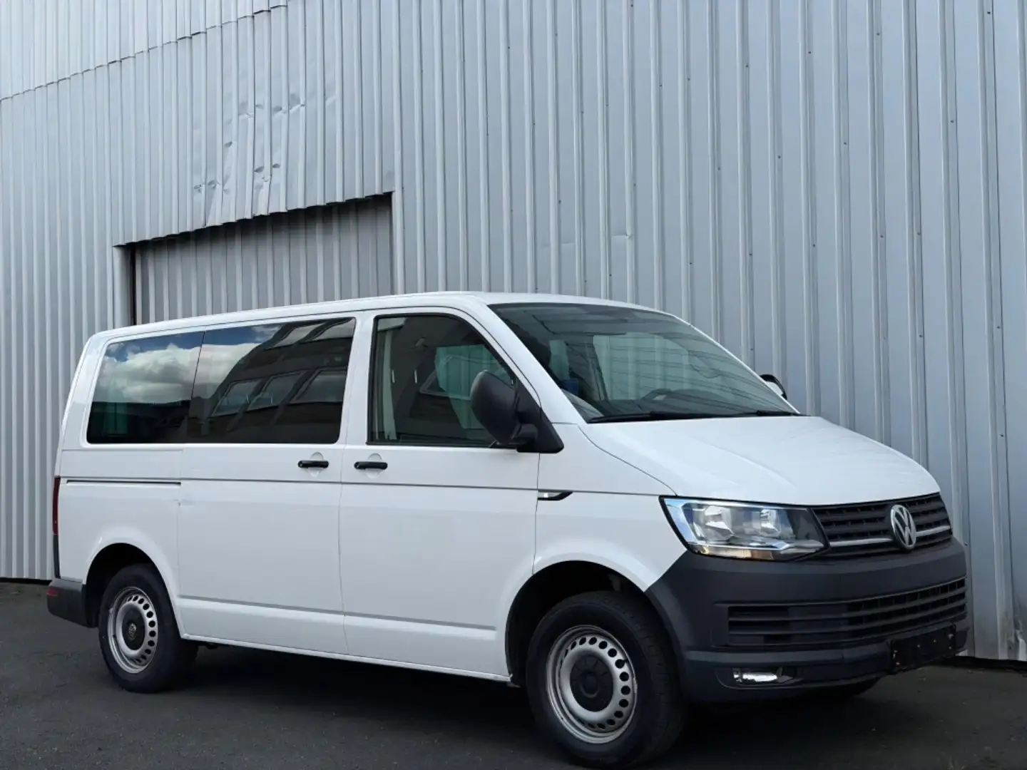 Volkswagen T5 Caravelle 2.0 TDi Blanco - 2
