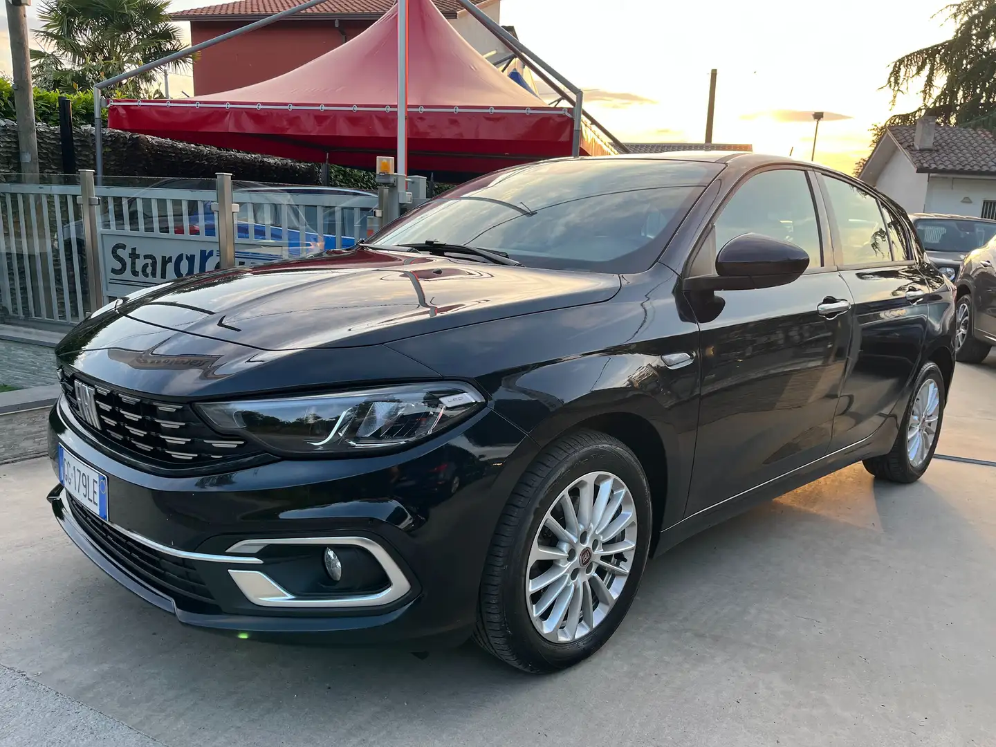 Fiat Tipo 5p 1.6 mjt Life 130 cv Noir - 1