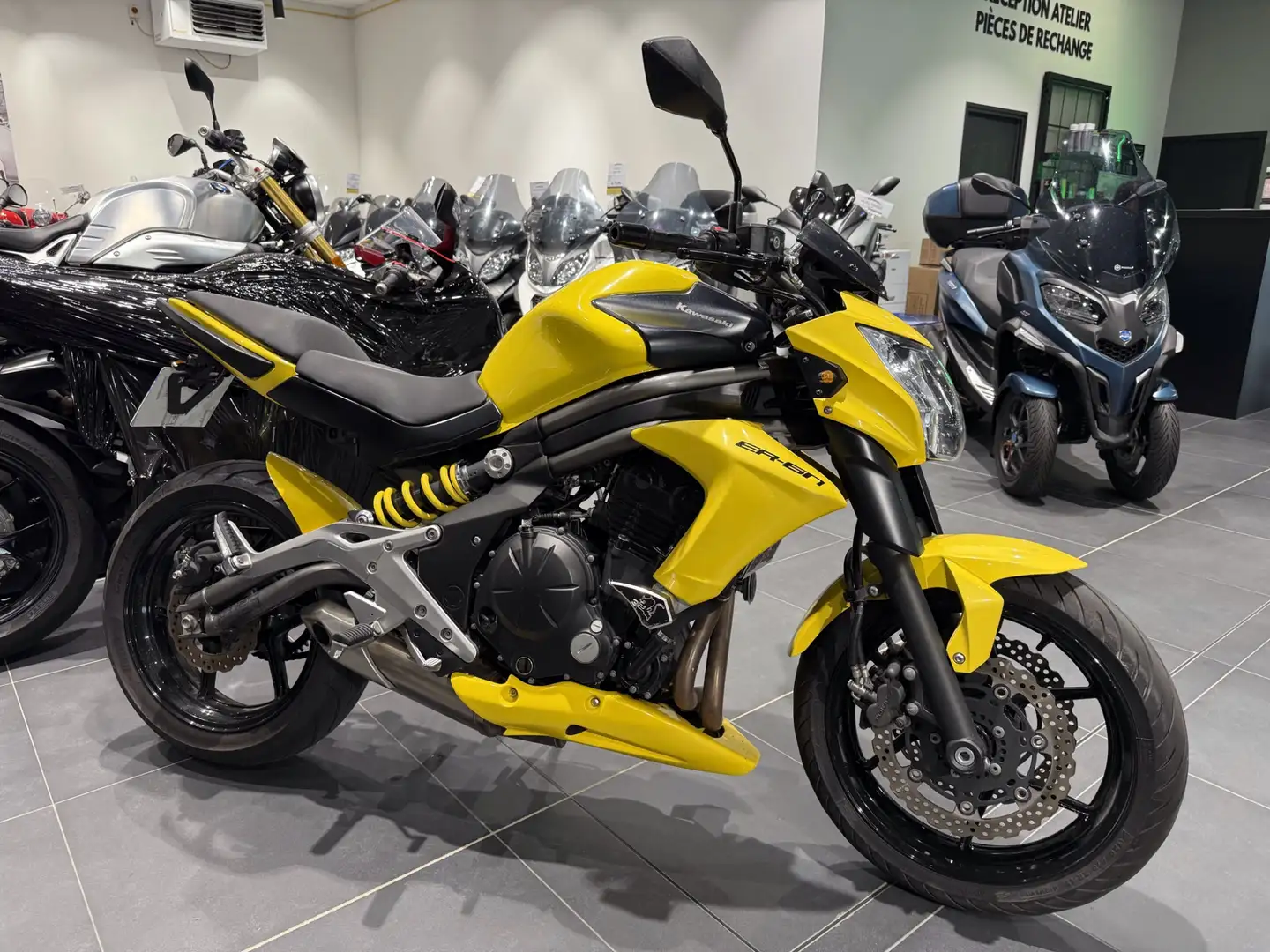 Kawasaki Giallo - 2