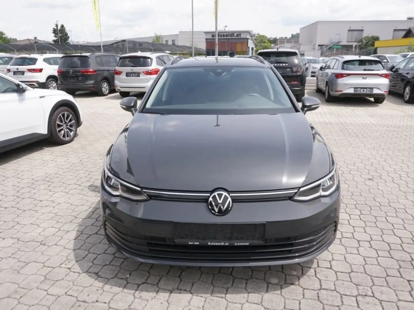 Volkswagen Golf Variant 2,0 TDI Life *2024er+UNLIMITED* Grau - 2
