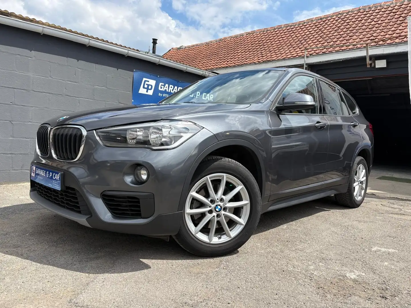 BMW X1 1.5i sDrive18 OPF (EU6d-TEMP) Gris - 1