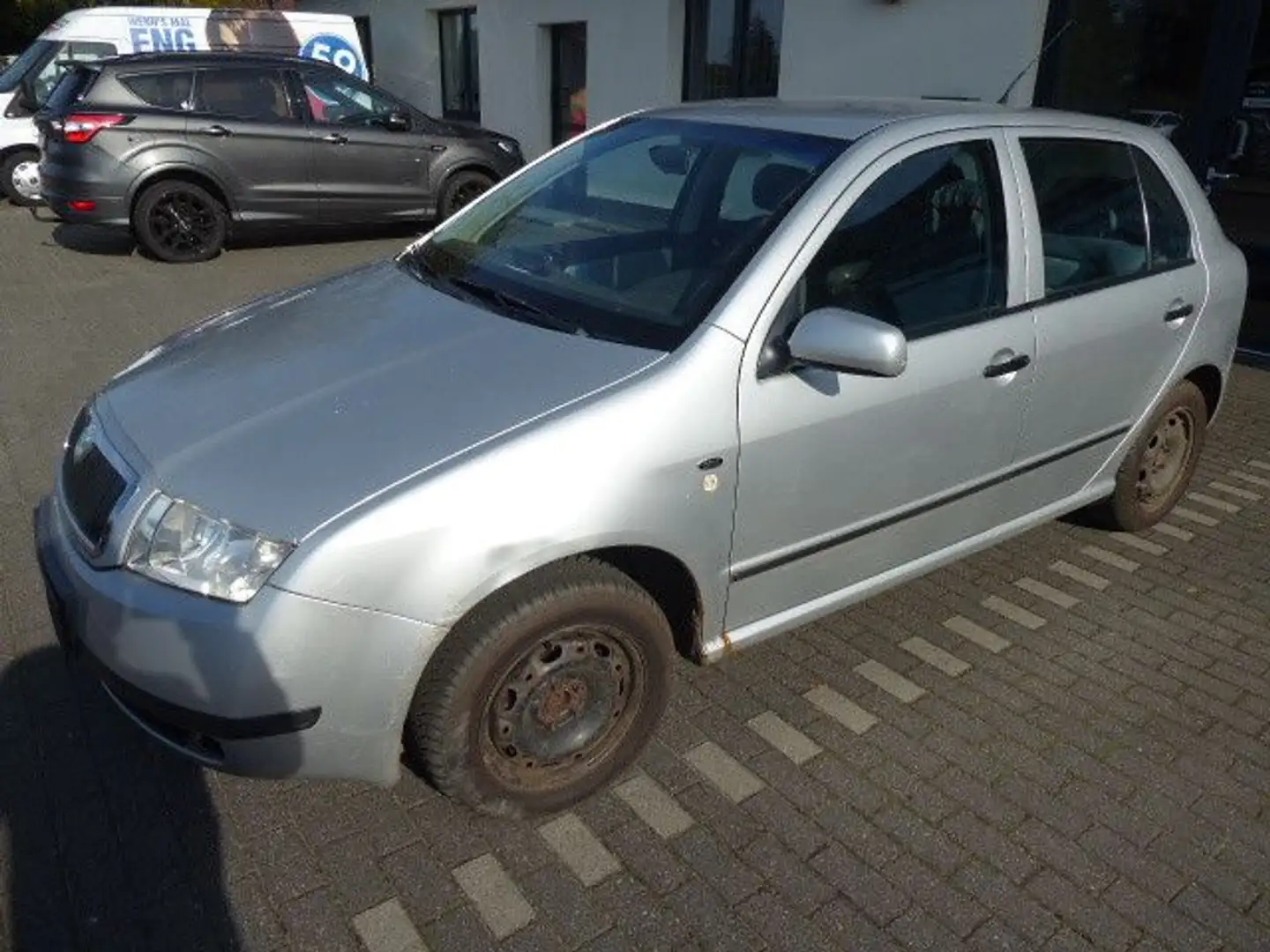 Skoda Fabia 1.4 Classic Plateado - 2