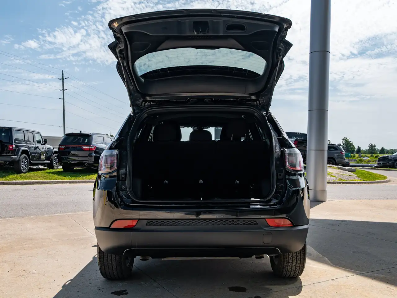 Jeep Compass photo Jeep Compass