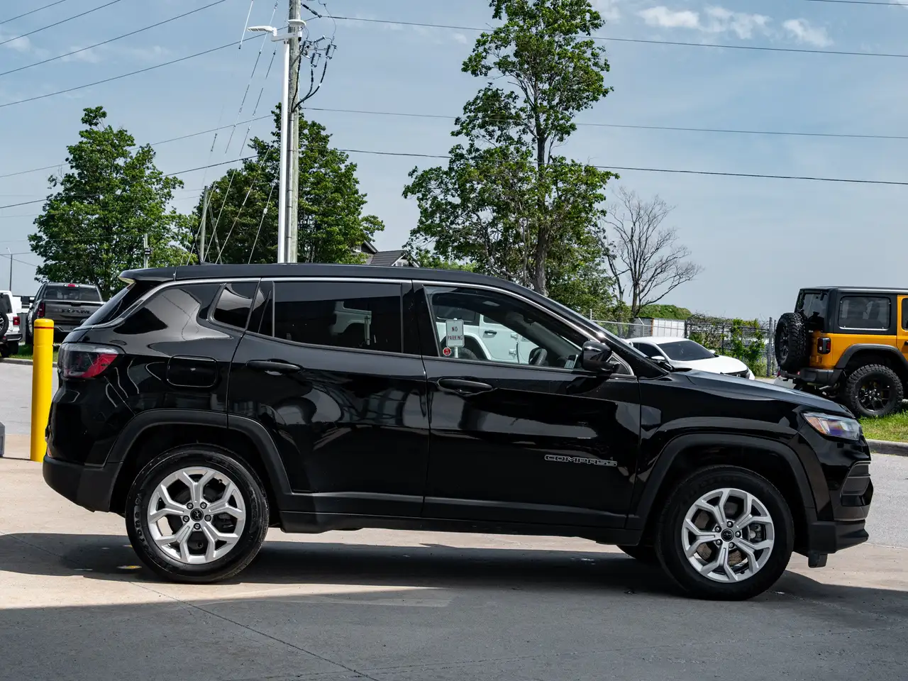 Jeep Compass photo Jeep Compass