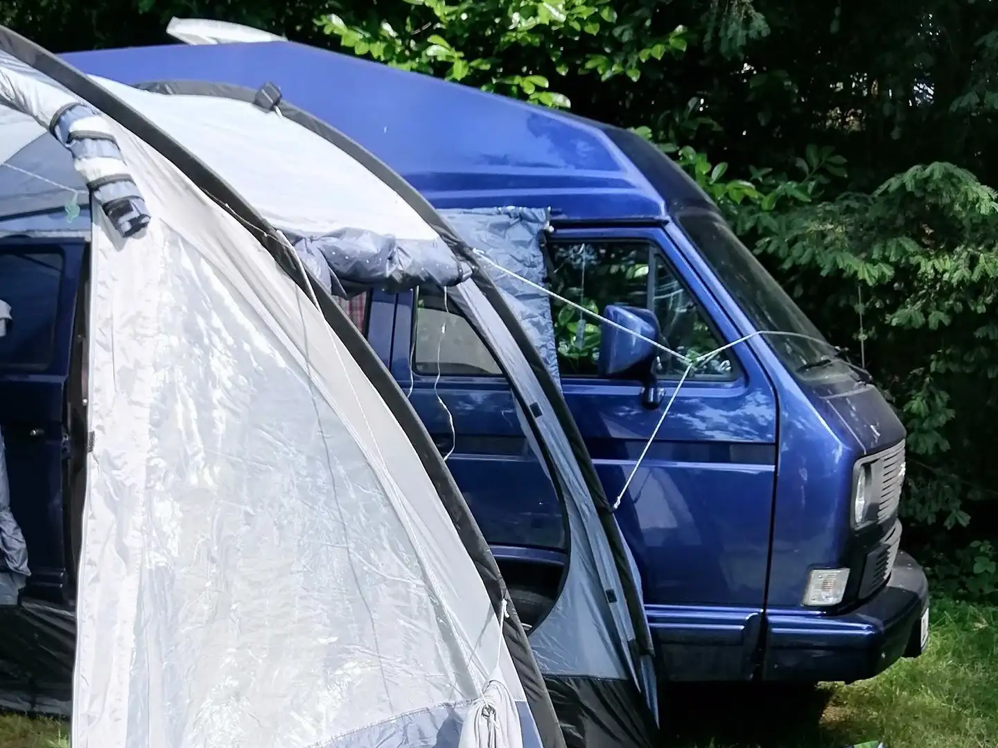 Volkswagen T3 T3/MULTIVAN/CARAVELLE Transporter 251 091/M516 Bleu - 2