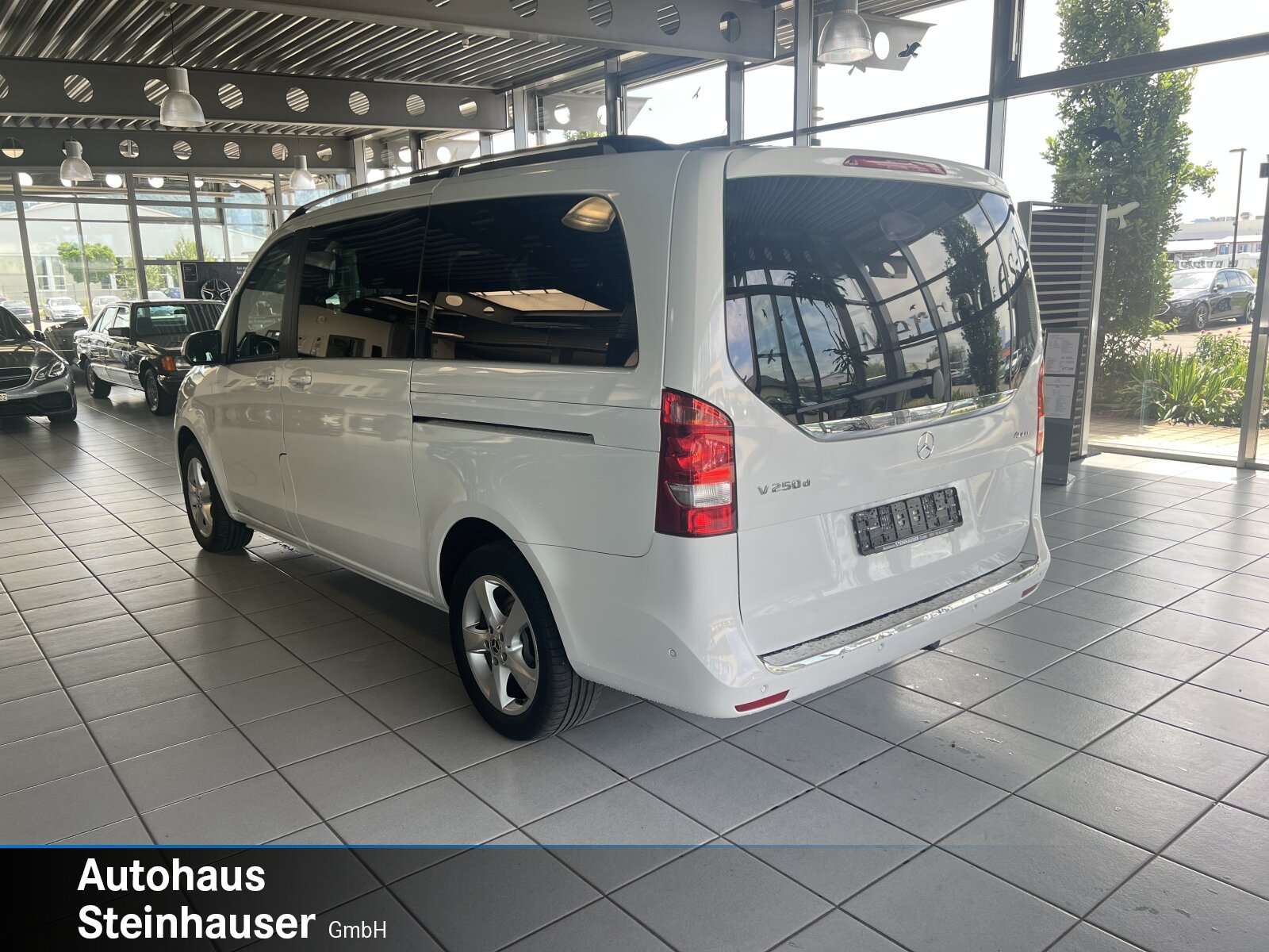 Mercedes-Benz V 250