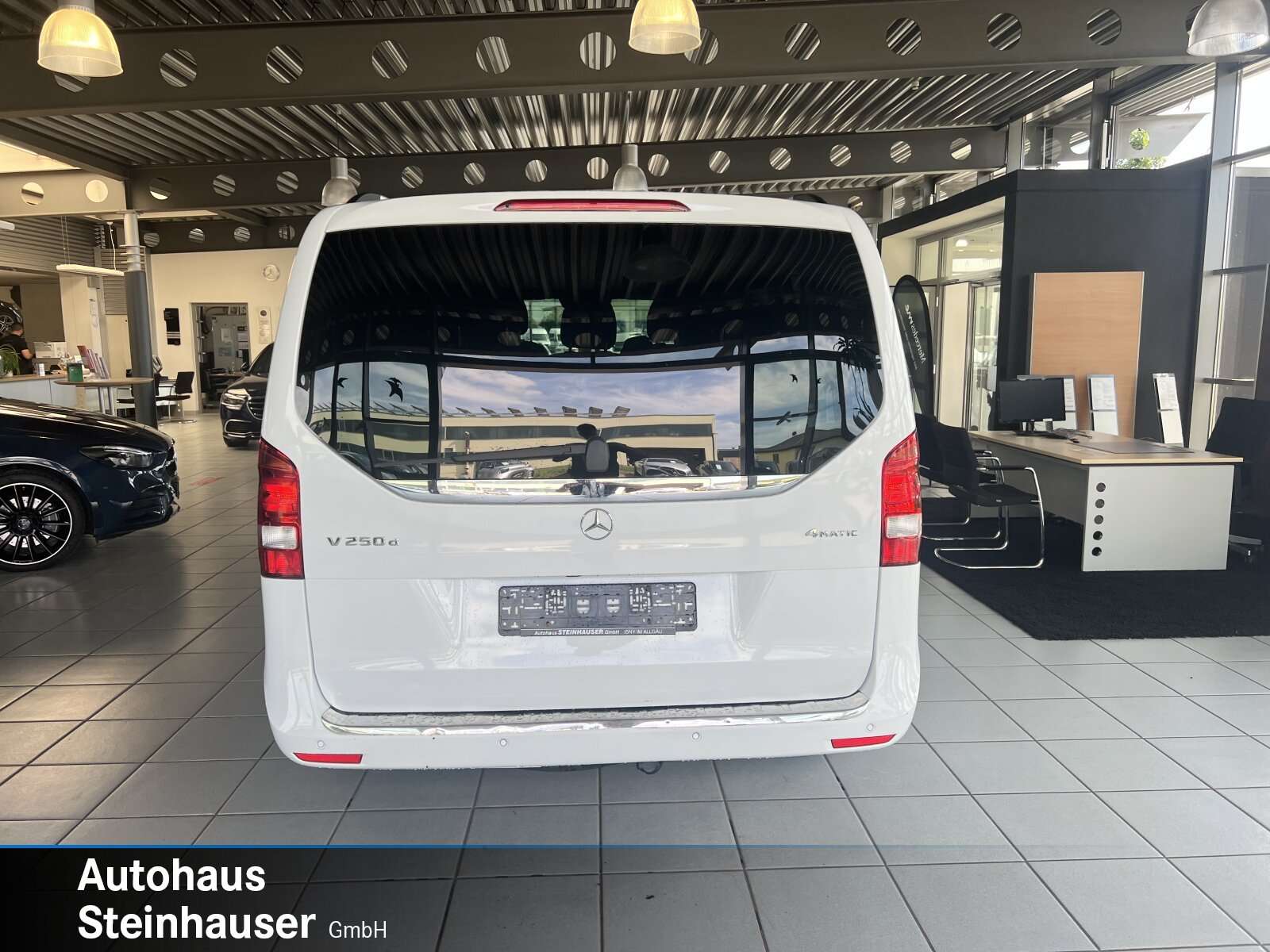 Mercedes-Benz V 250