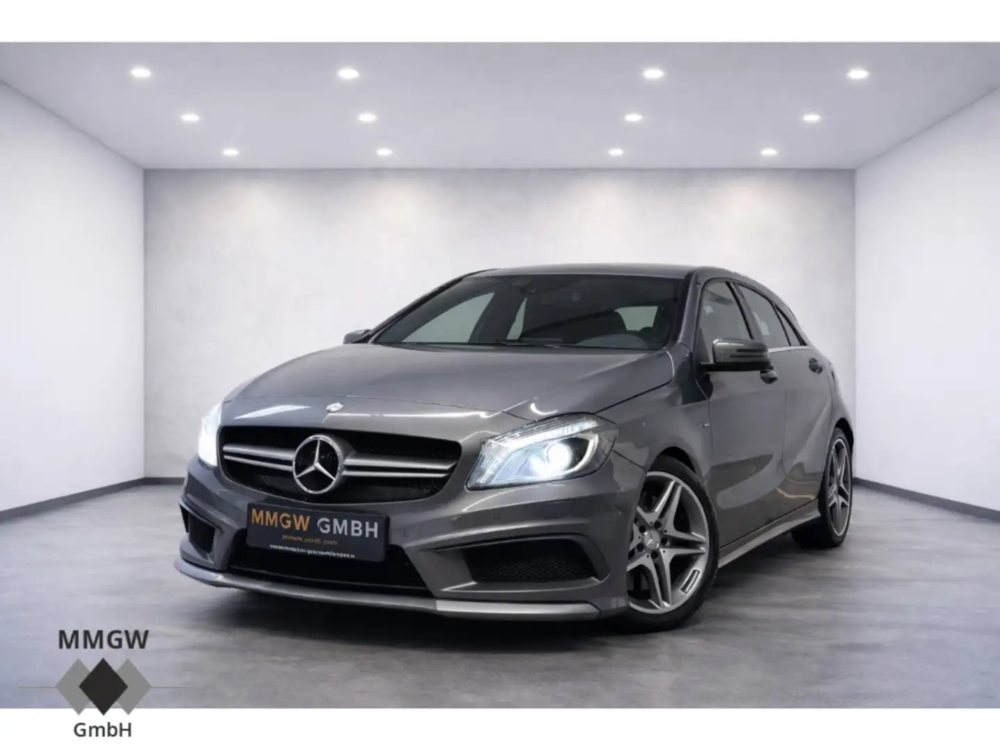 Mercedes-Benz A 45 AMG 4Matic Navi/Leder/HarmanKardon/BiXenon/SHZ Gris - 1