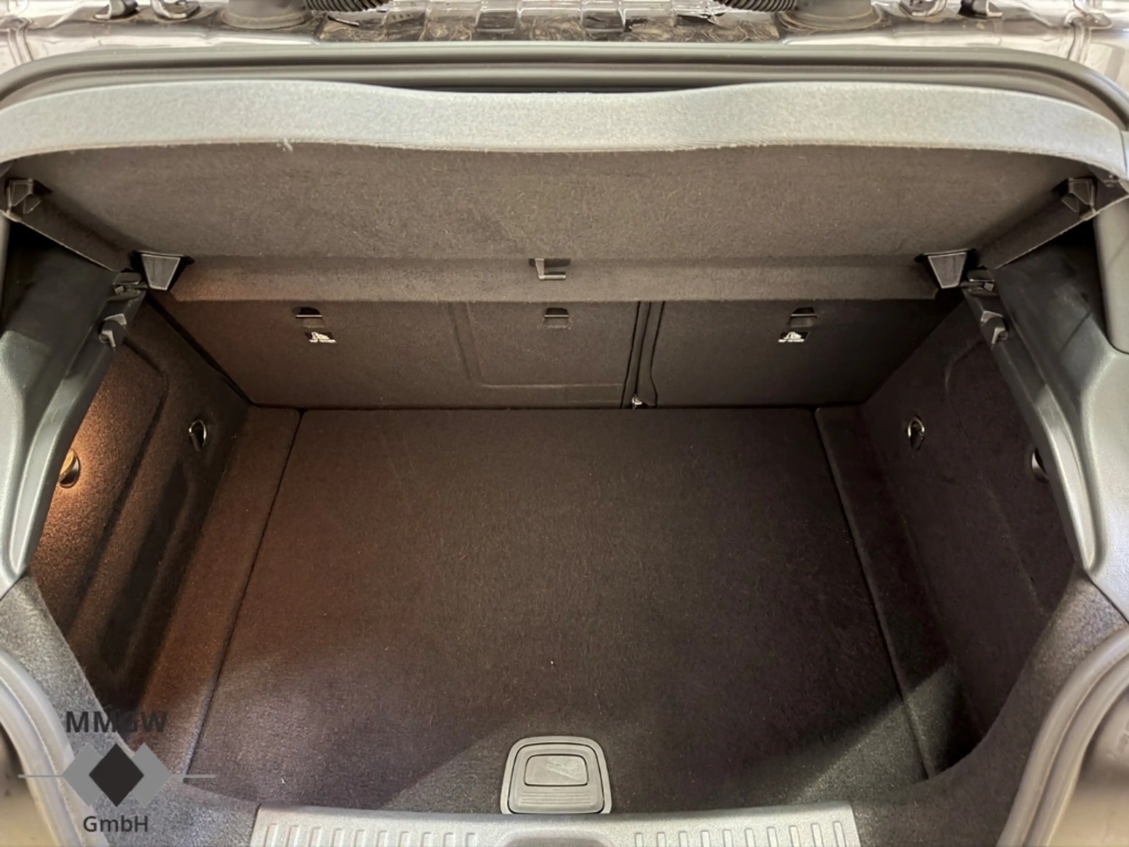 Mercedes-Benz A 45 AMG 4Matic Navi/Leder/HarmanKardon/BiXenon/SHZ — photo 8