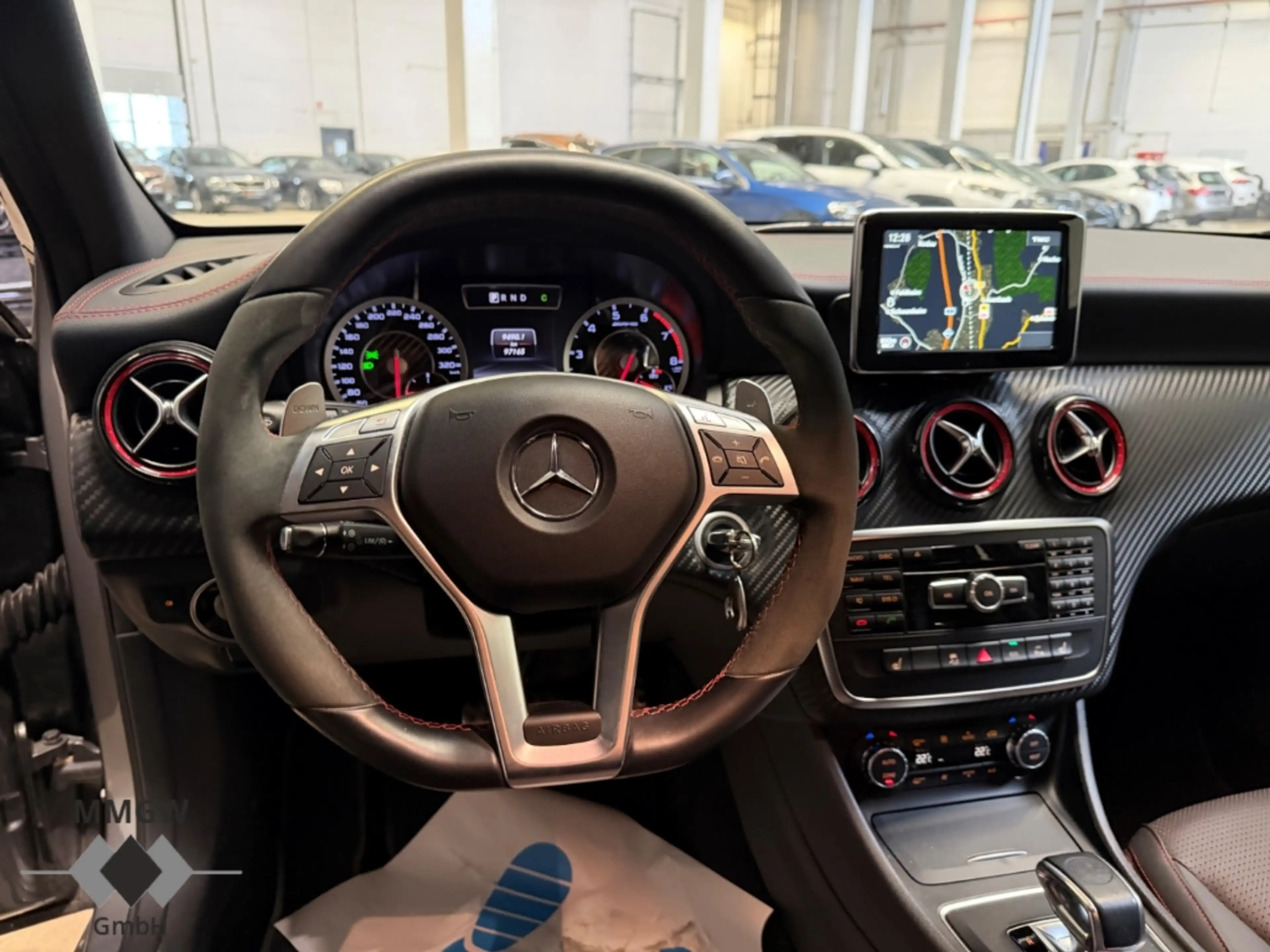 Mercedes-Benz A 45 AMG 4Matic Navi/Leder/HarmanKardon/BiXenon/SHZ — photo 14