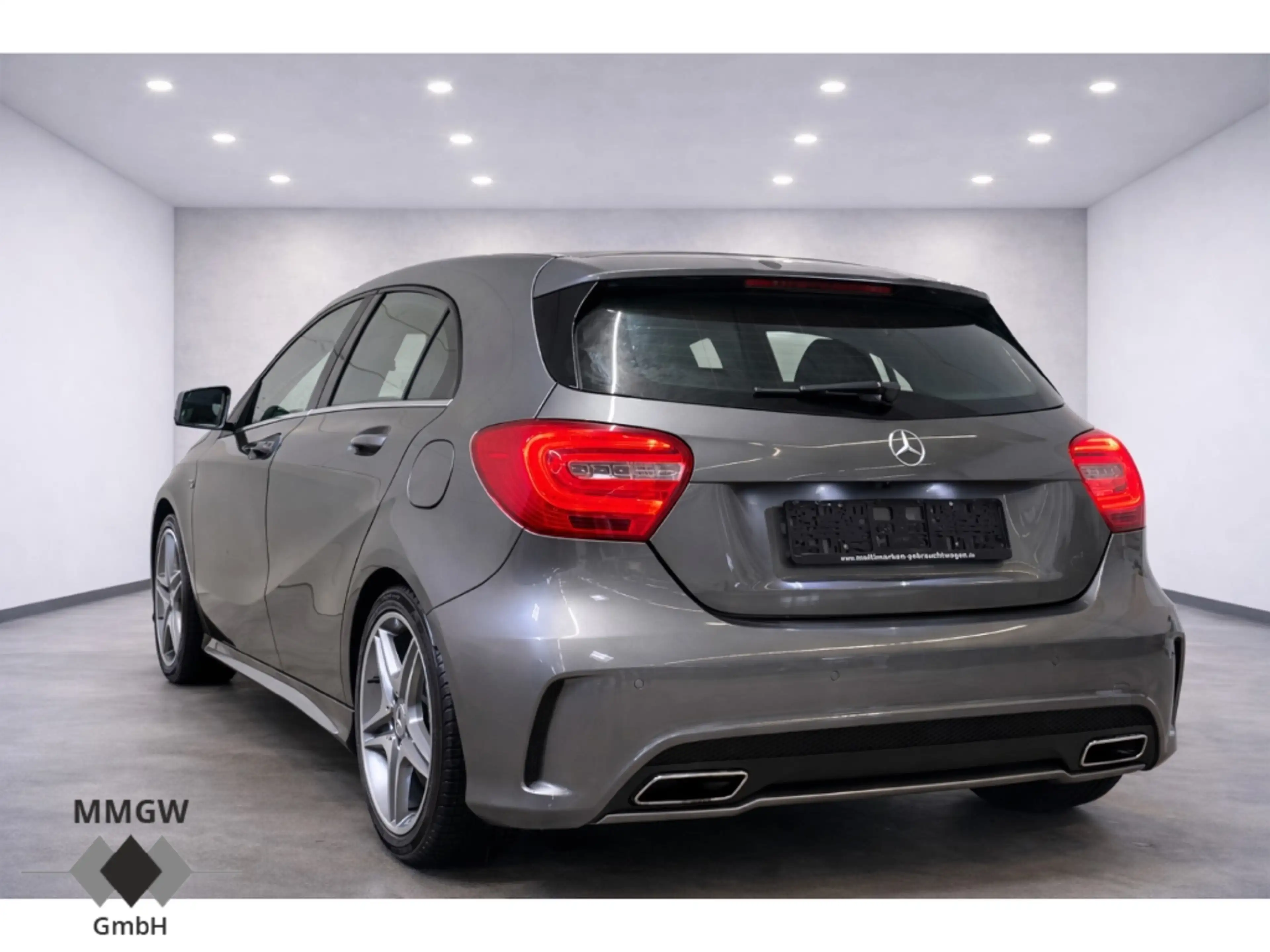 Mercedes-Benz A 45 AMG 4Matic Navi/Leder/HarmanKardon/BiXenon/SHZ — photo 6