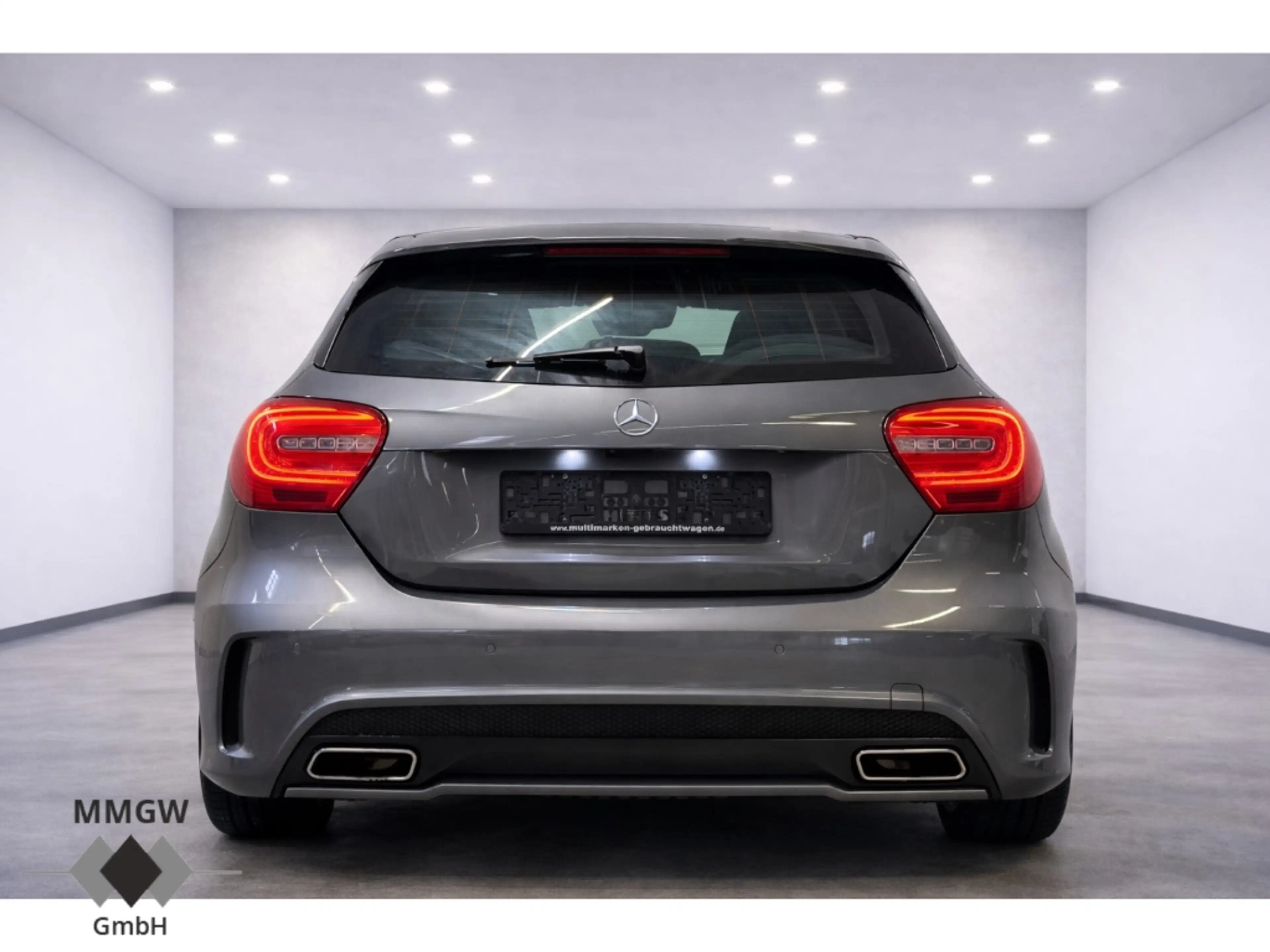 Mercedes-Benz A 45 AMG 4Matic Navi/Leder/HarmanKardon/BiXenon/SHZ — photo 5