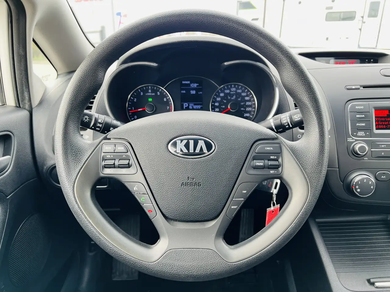 Kia Forte снимка Kia Forte
