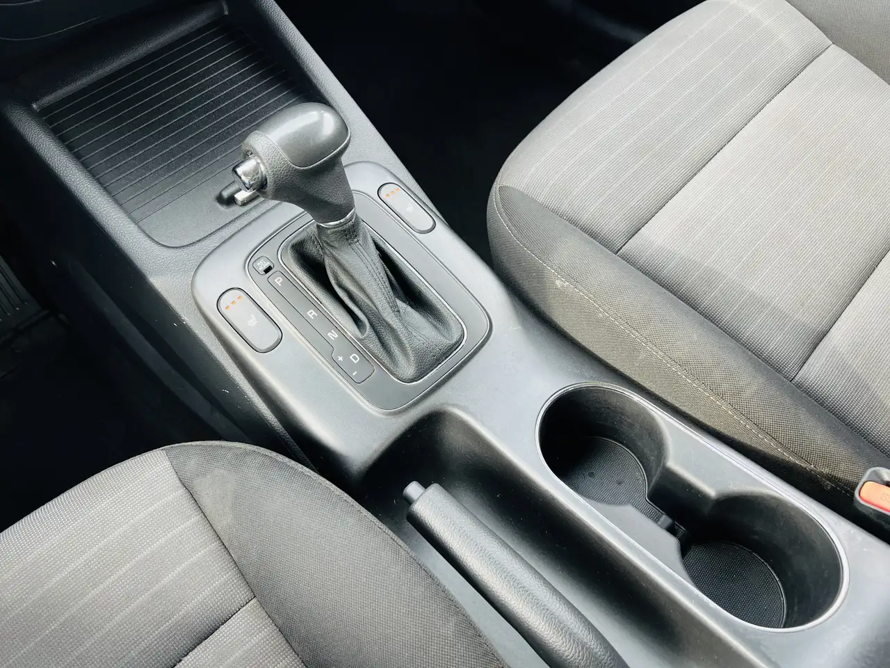Kia Forte снимка Kia Forte