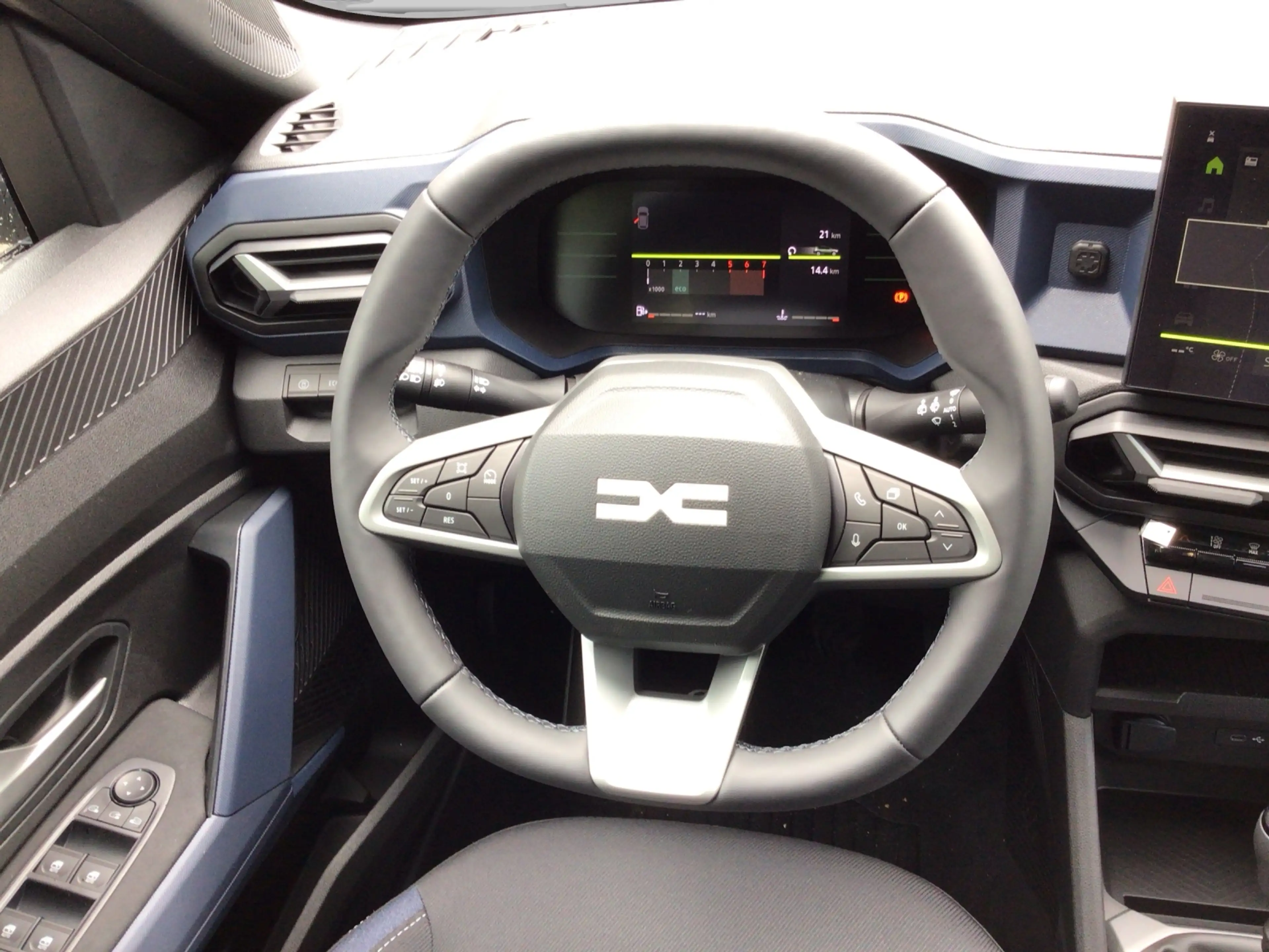 Dacia Bigster TCe 140 Expression — photo 11