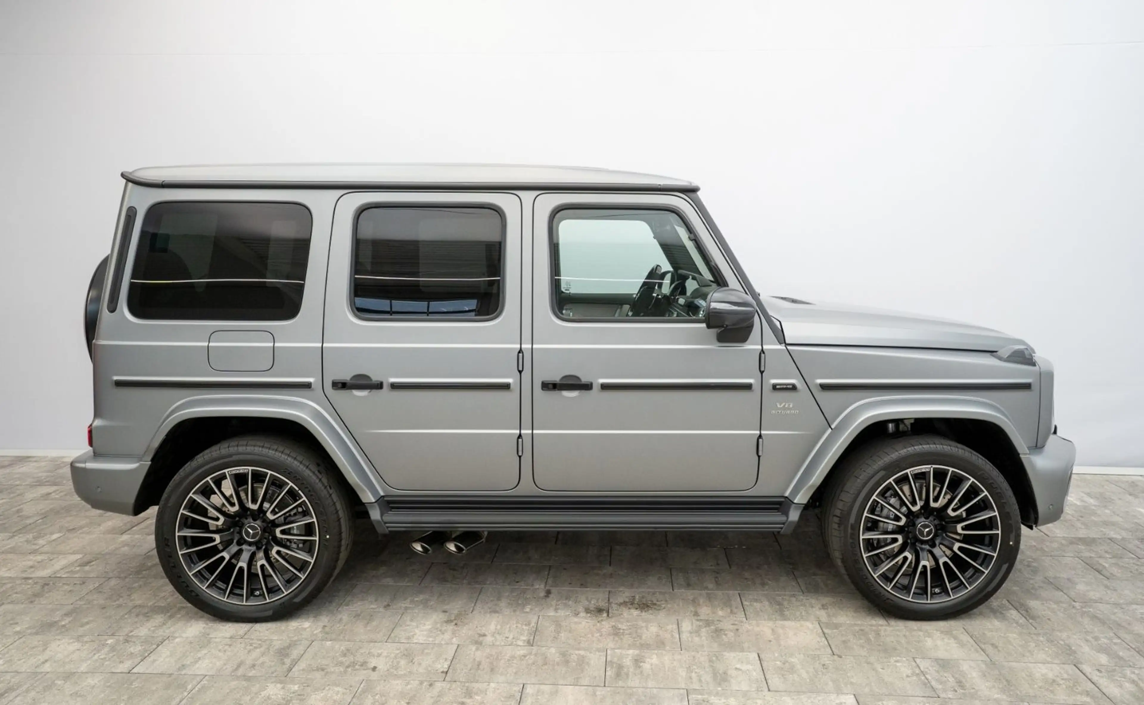 Mercedes-Benz G 63 AMG G63 AMG °2027°Superoir°Night°A22°Carbon° — photo 8