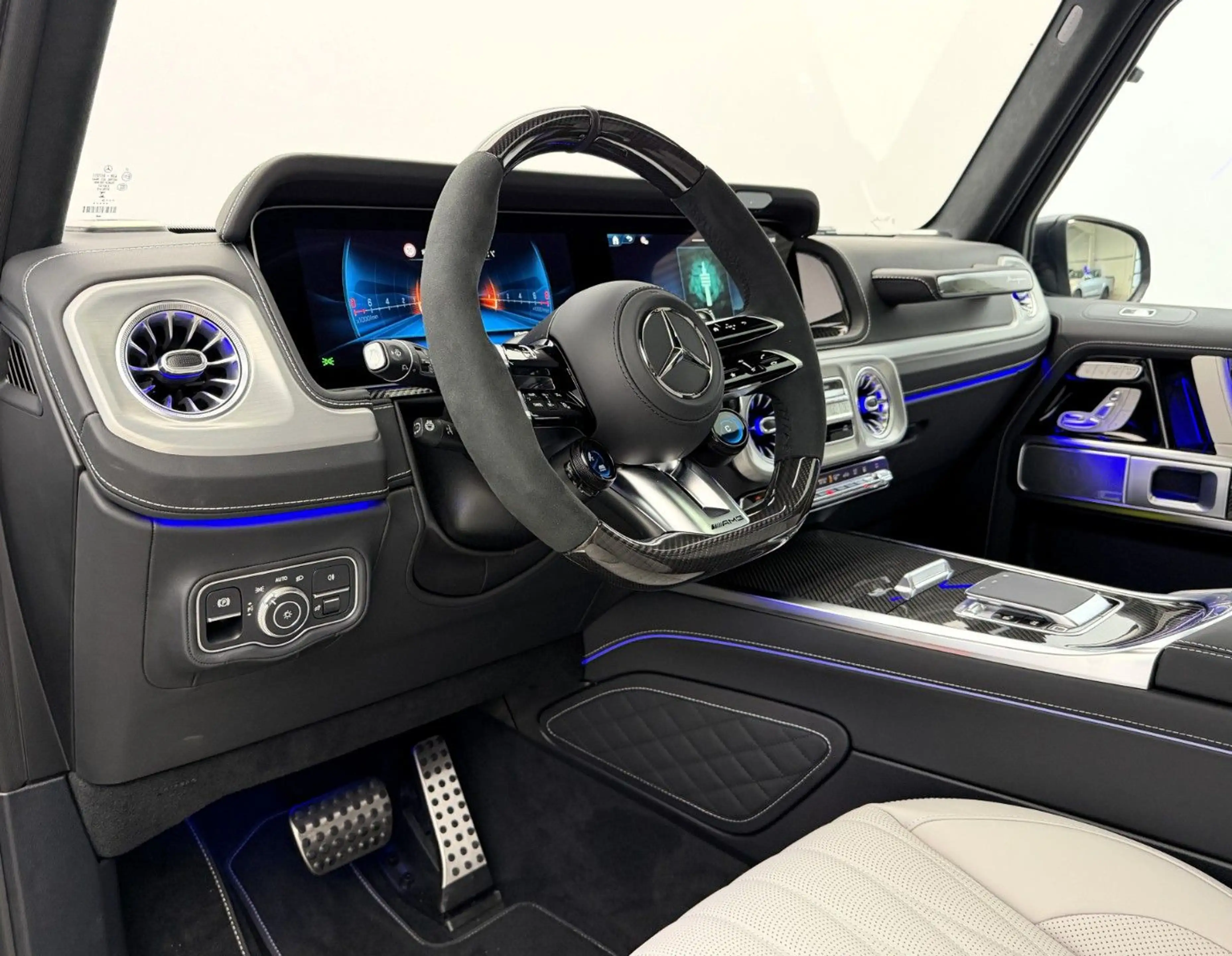 Mercedes-Benz G 63 AMG G63 AMG °2027°Superoir°Night°A22°Carbon° — photo 12