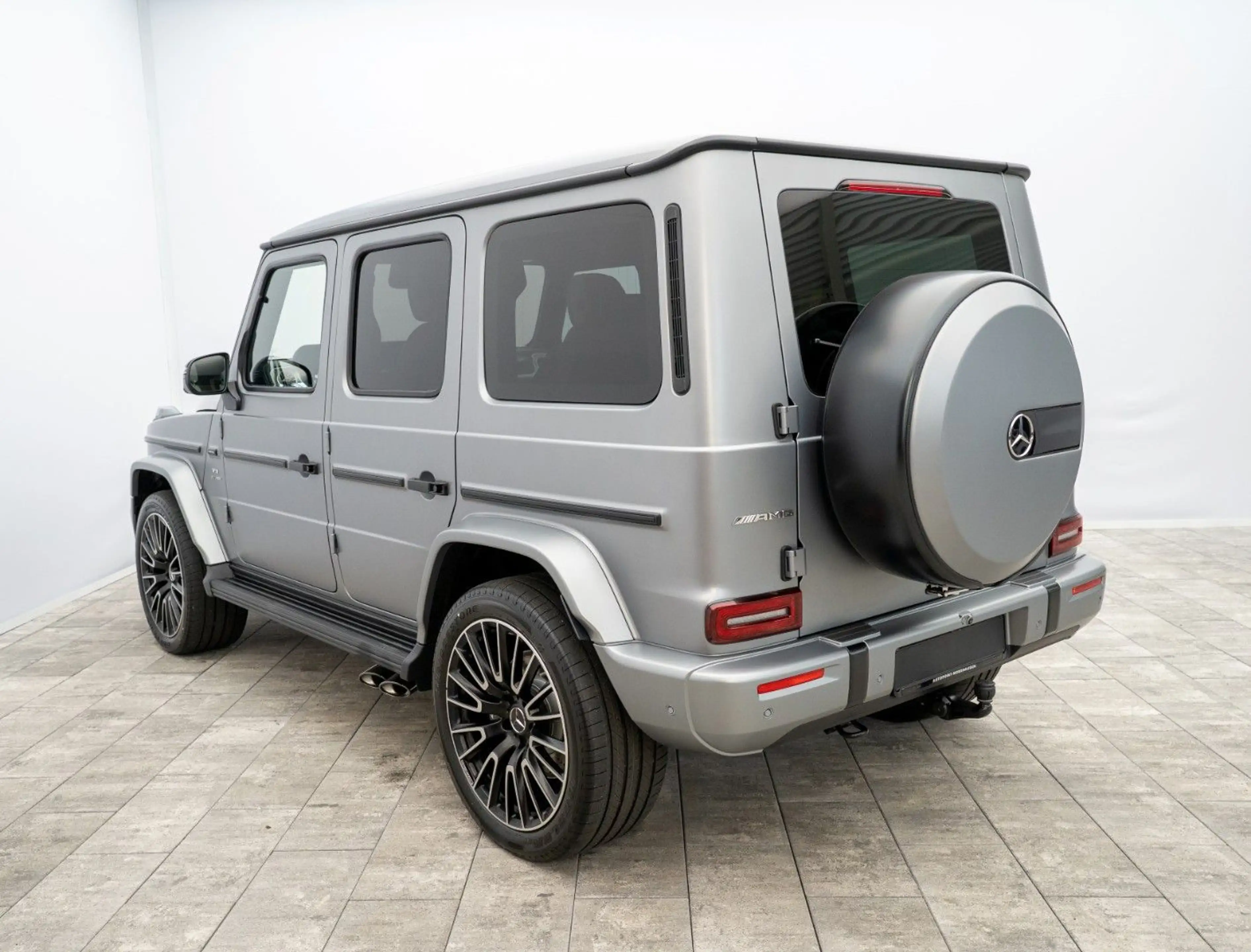 Mercedes-Benz G 63 AMG G63 AMG °2027°Superoir°Night°A22°Carbon° — photo 4