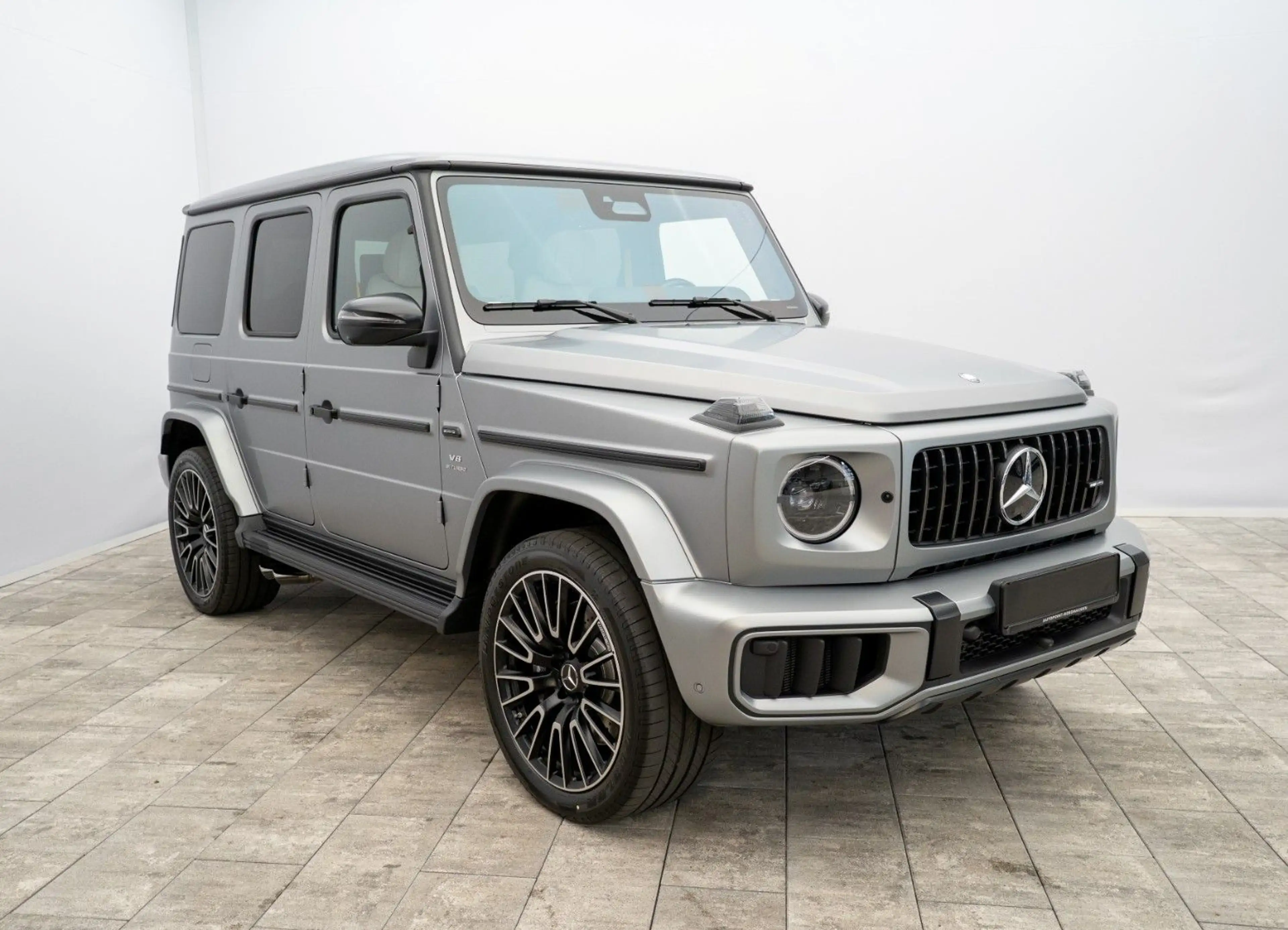 Mercedes-Benz G 63 AMG G63 AMG °2027°Superoir°Night°A22°Carbon° — photo 6