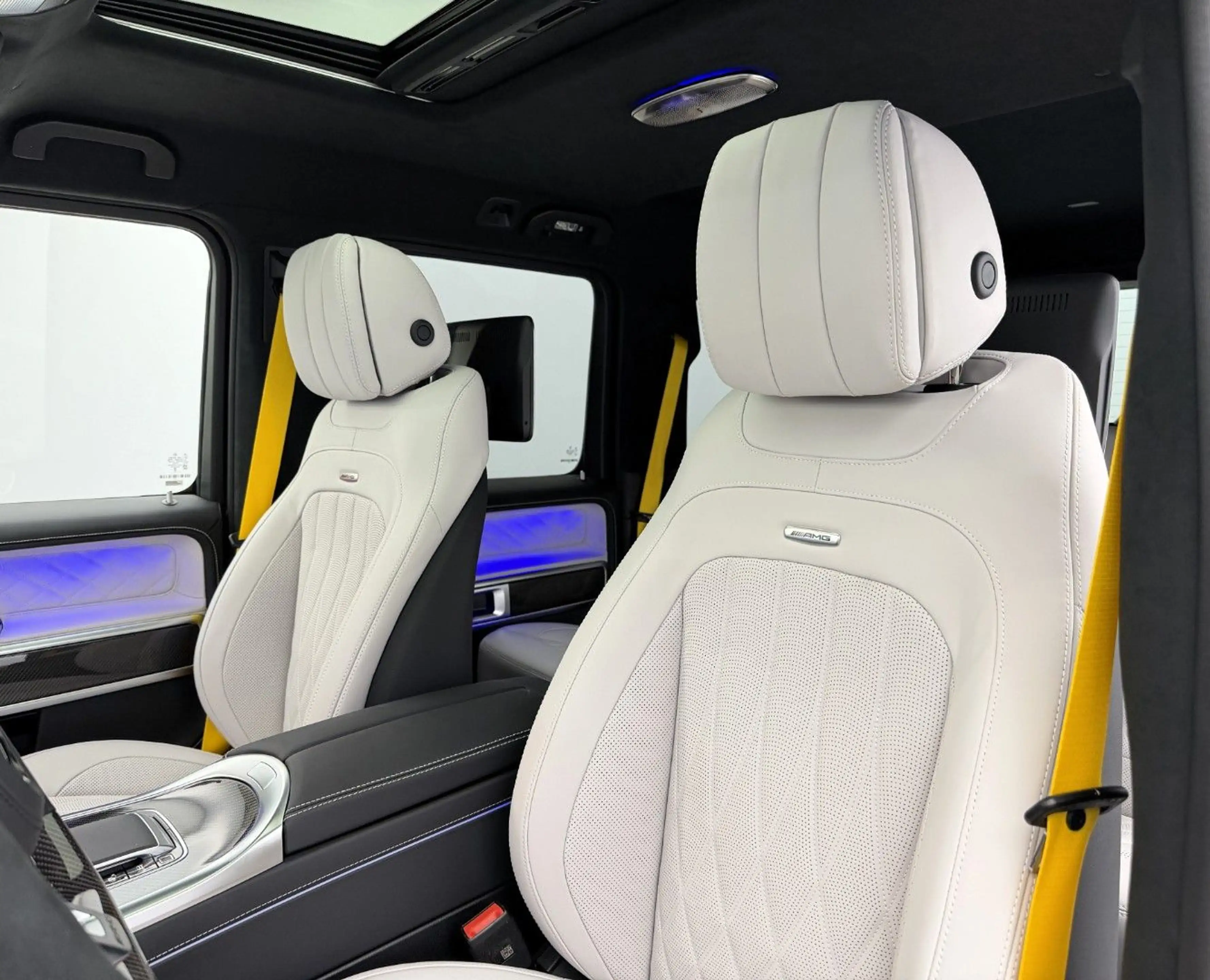 Mercedes-Benz G 63 AMG G63 AMG °2027°Superoir°Night°A22°Carbon° — photo 2