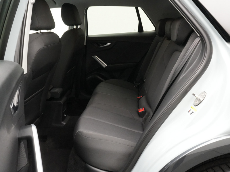 Audi Q2 TDI S line ACC AHK KAM NAVI SHZ MATRIX PDC — photo 9