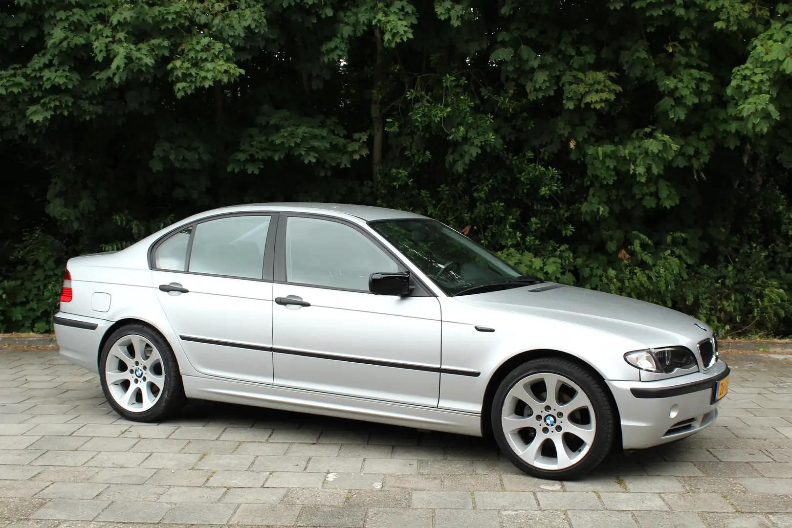 BMW 316 3-serie 316i Black & Silver airco cruise enz. Grijs - 2
