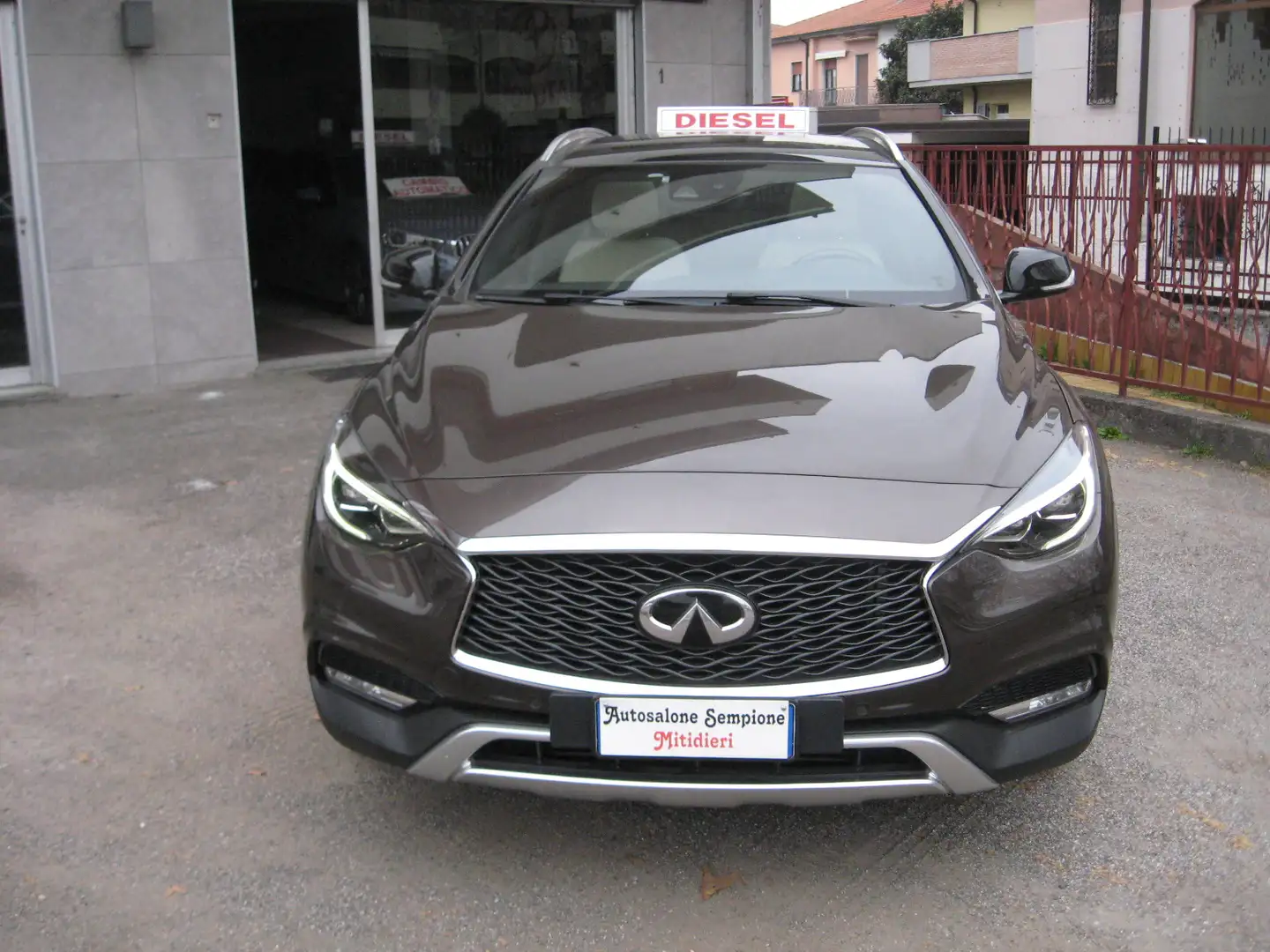 Infiniti QX30 2.2d Executive awd dct PELLE+NAVI SOLO KM 74.500 Marrón - 2