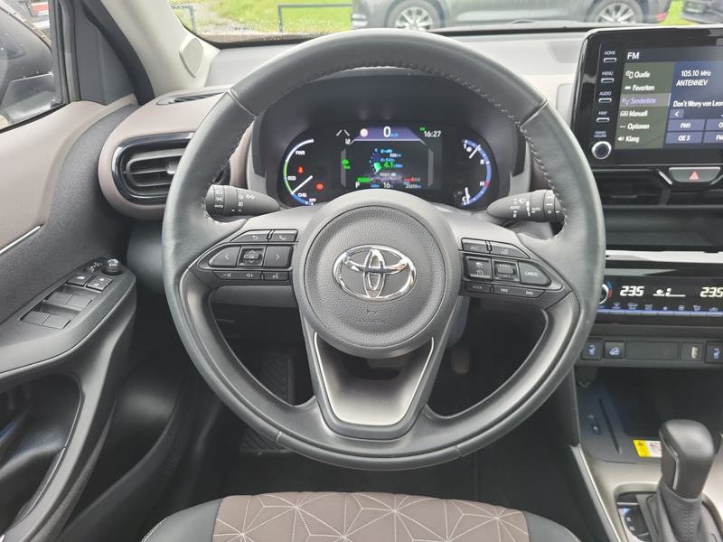 Toyota Yaris Cross 1,5 l Hybrid 4x4, Eleg. MY21 — photo 11