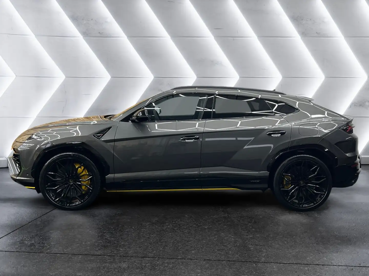 Lamborghini Urus SE Grau - 2