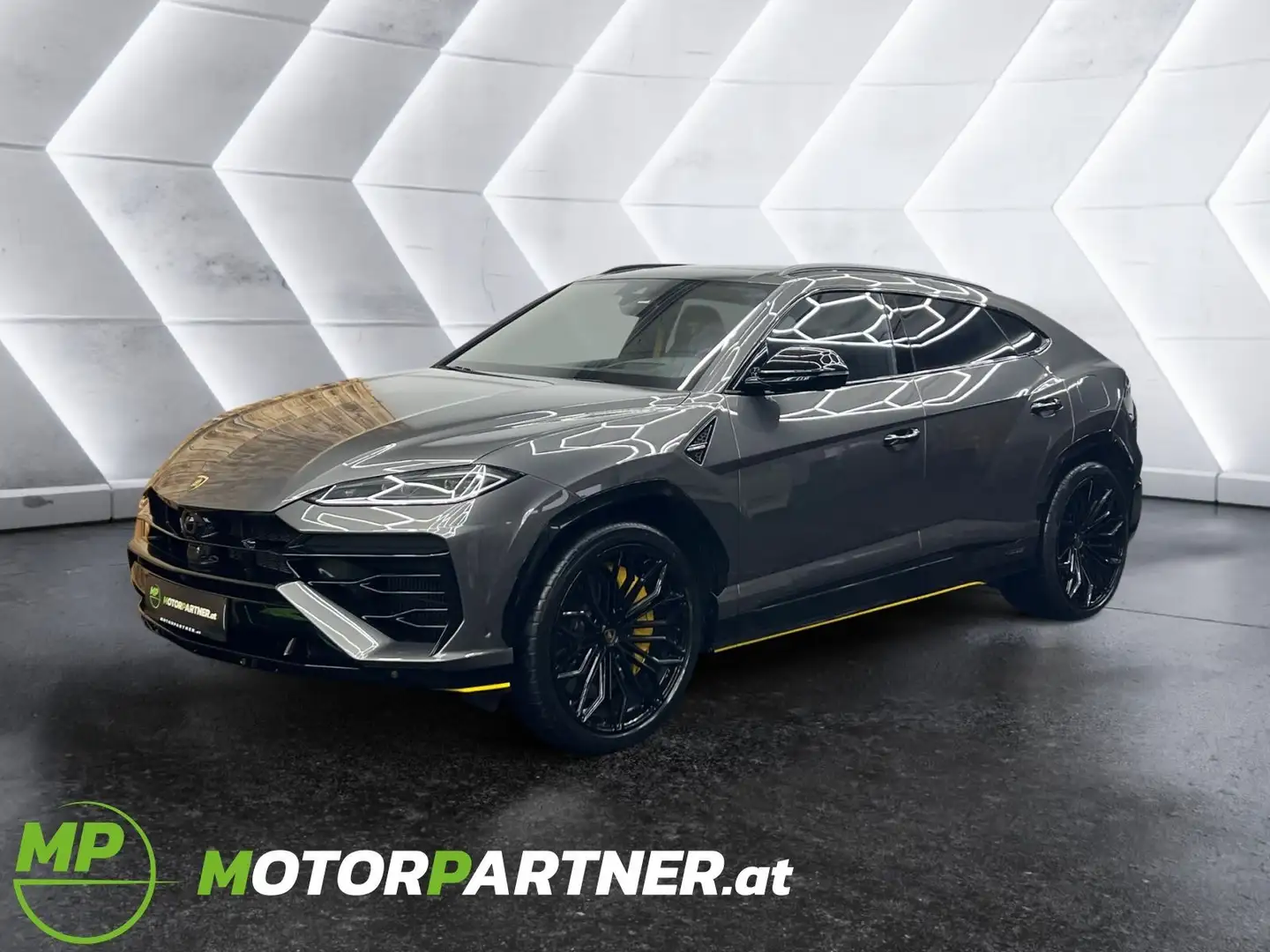 Lamborghini Urus SE Grau - 1