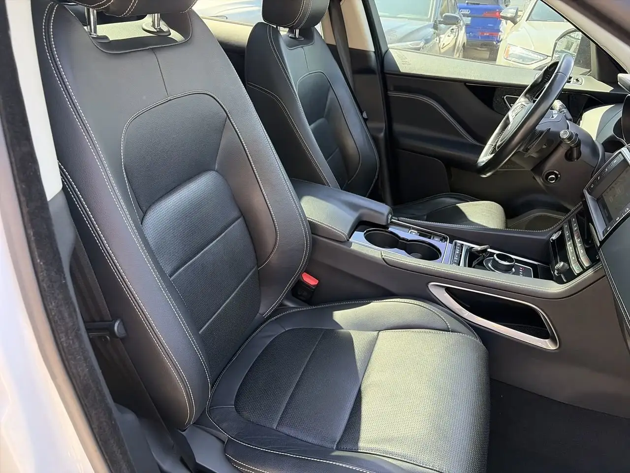 Jaguar F-Pace снимка Jaguar F-Pace