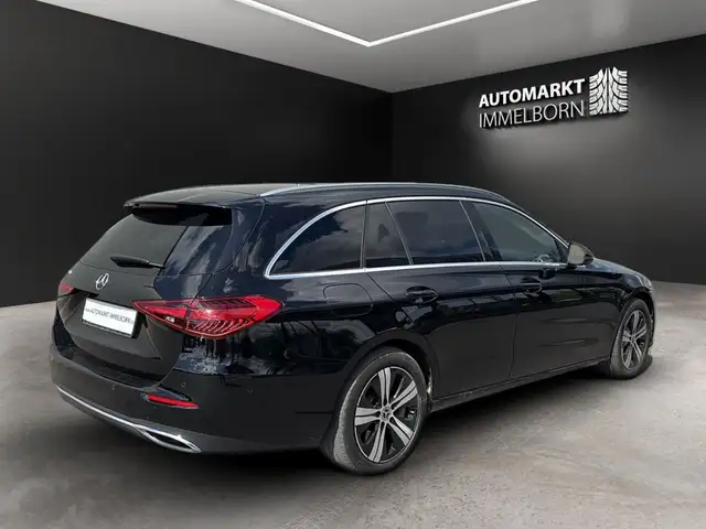 Mercedes-Benz C-Class view 6