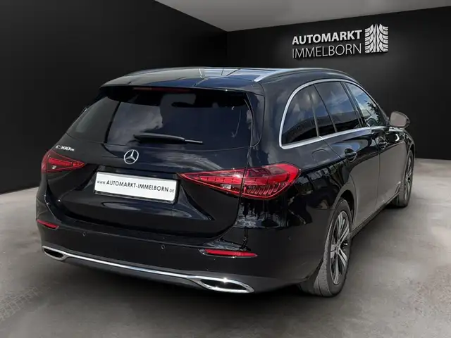 Mercedes-Benz C-Class view 11