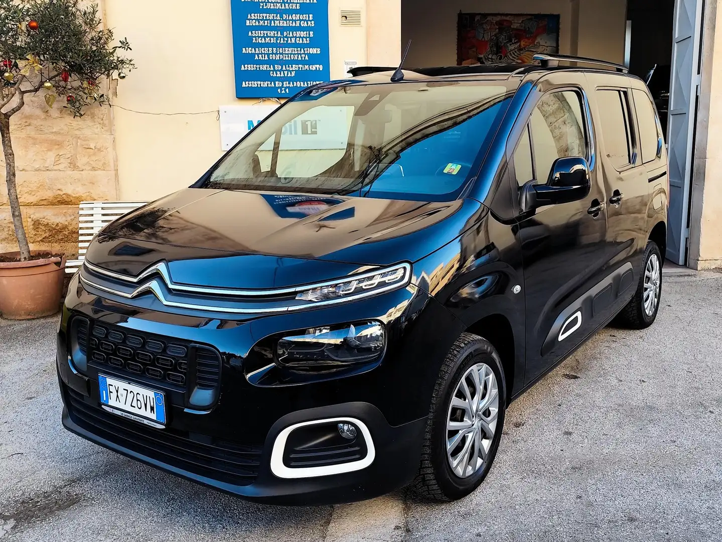 Citroen Berlingo Berlingo 1.5 bluehdi XL Shine 100cv Schwarz - 1