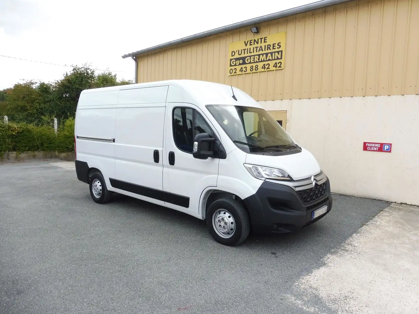 Citroen Jumper 33 L2H2 2.2 BLUEHDI 120 S\u0026S CLUB Blanc - 1