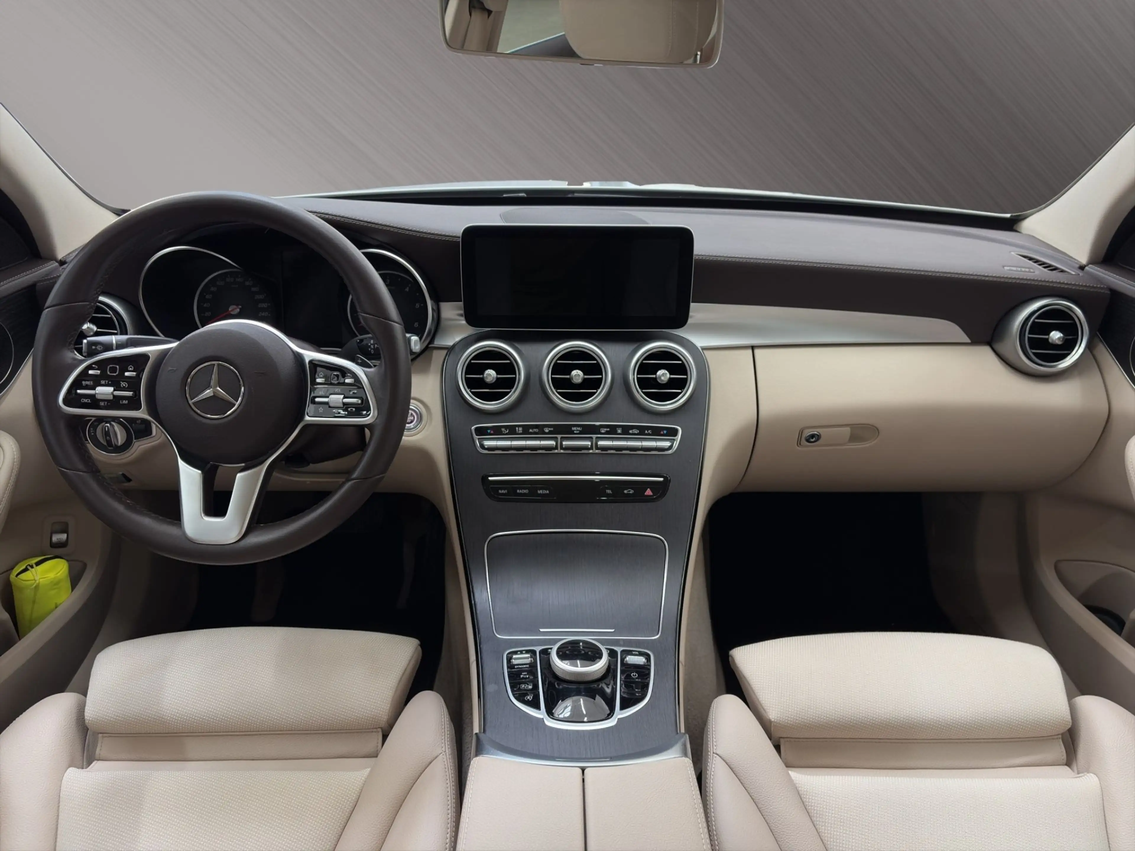 Mercedes-Benz C 200 d *KEYLESS GO*SITZHEIZUNG*LED* — photo 9