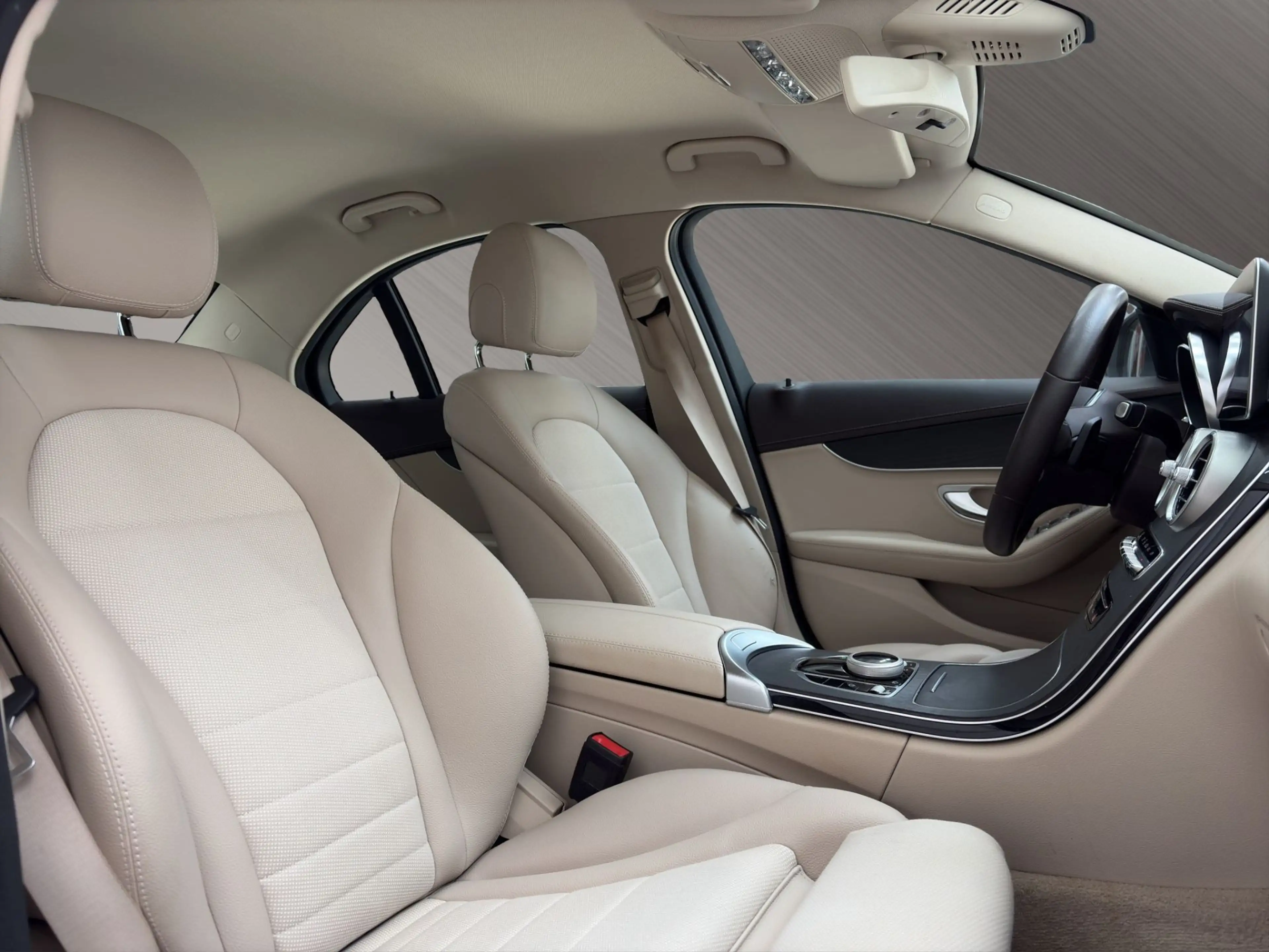 Mercedes-Benz C 200 d *KEYLESS GO*SITZHEIZUNG*LED* — photo 15