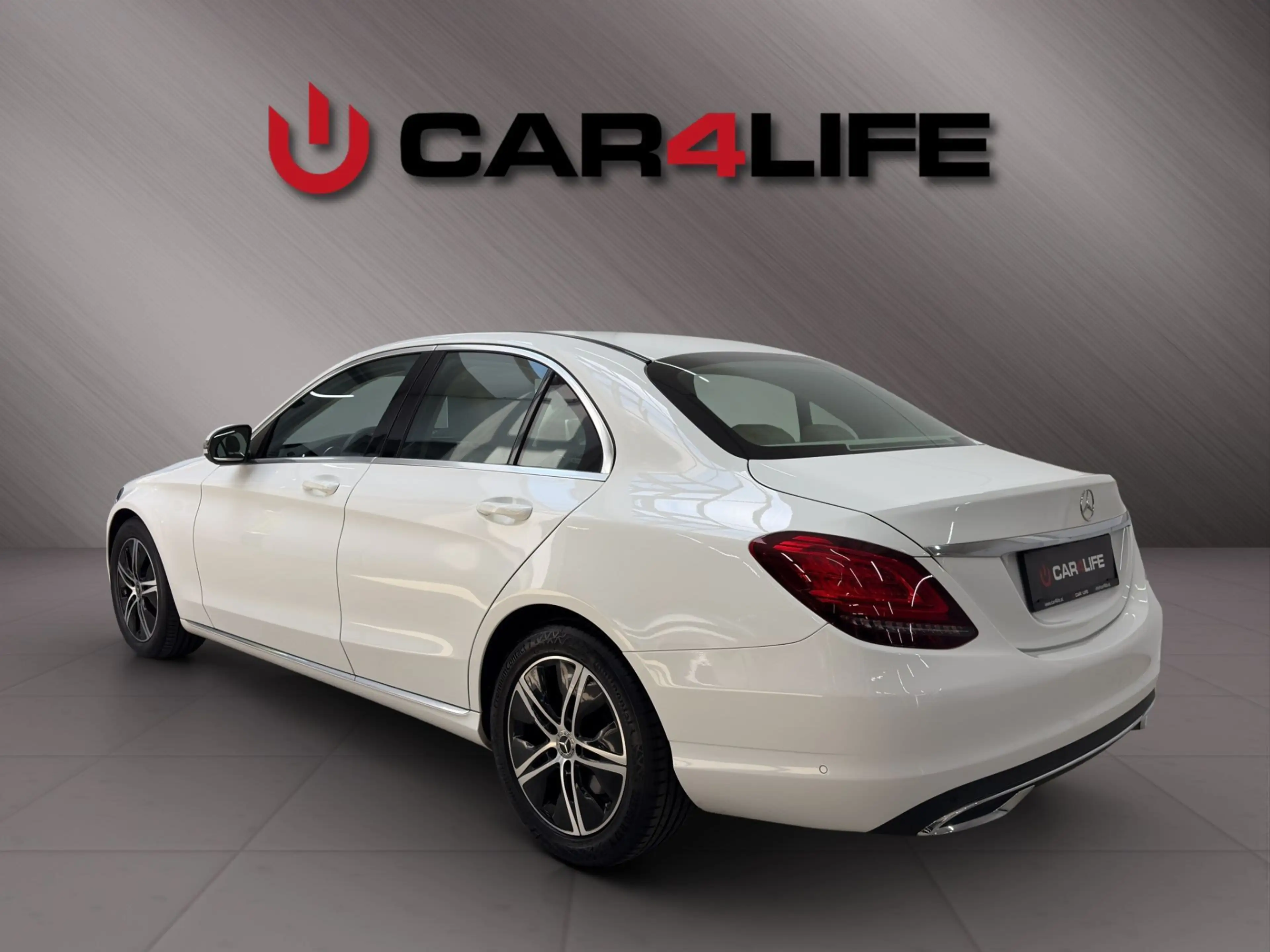 Mercedes-Benz C 200 d *KEYLESS GO*SITZHEIZUNG*LED* — photo 7