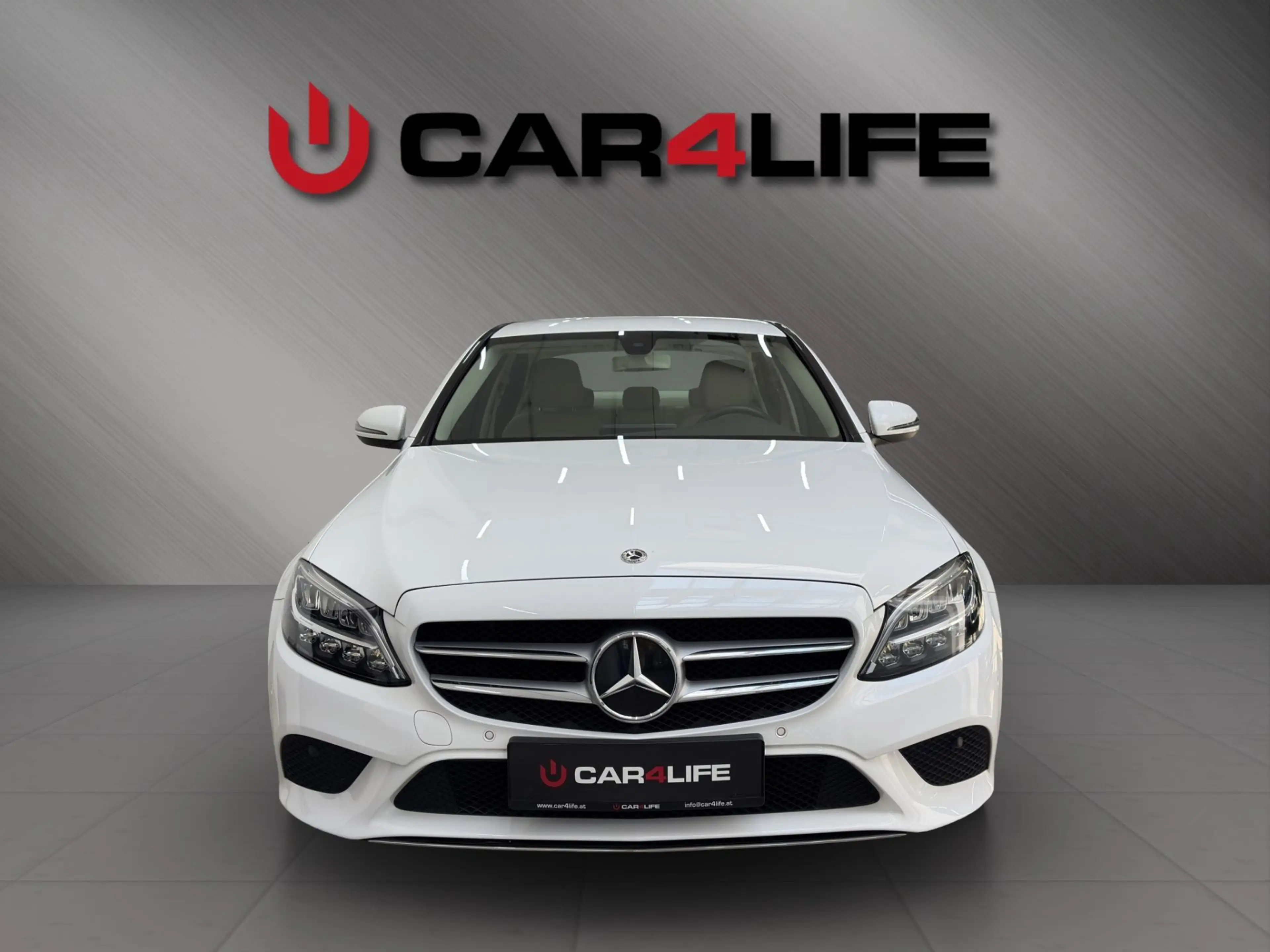 Mercedes-Benz C 200 d *KEYLESS GO*SITZHEIZUNG*LED* — photo 2