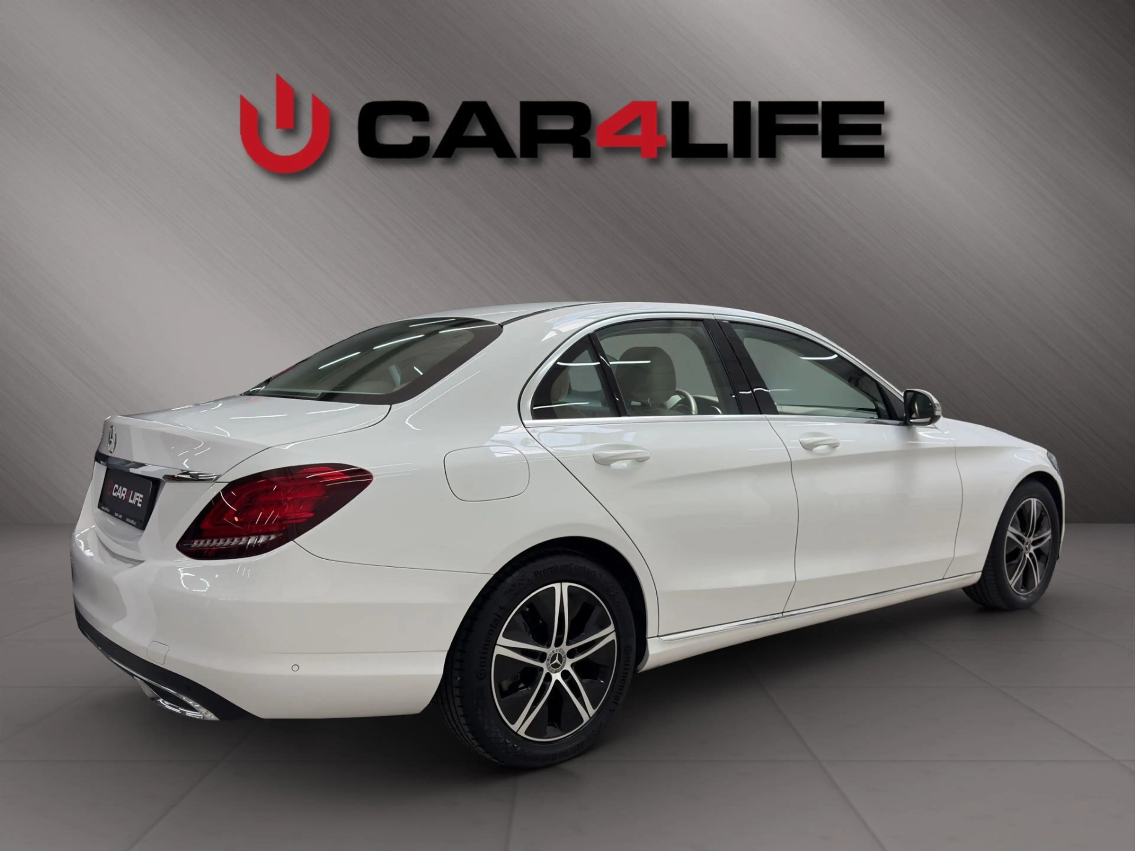 Mercedes-Benz C 200 d *KEYLESS GO*SITZHEIZUNG*LED* — photo 5