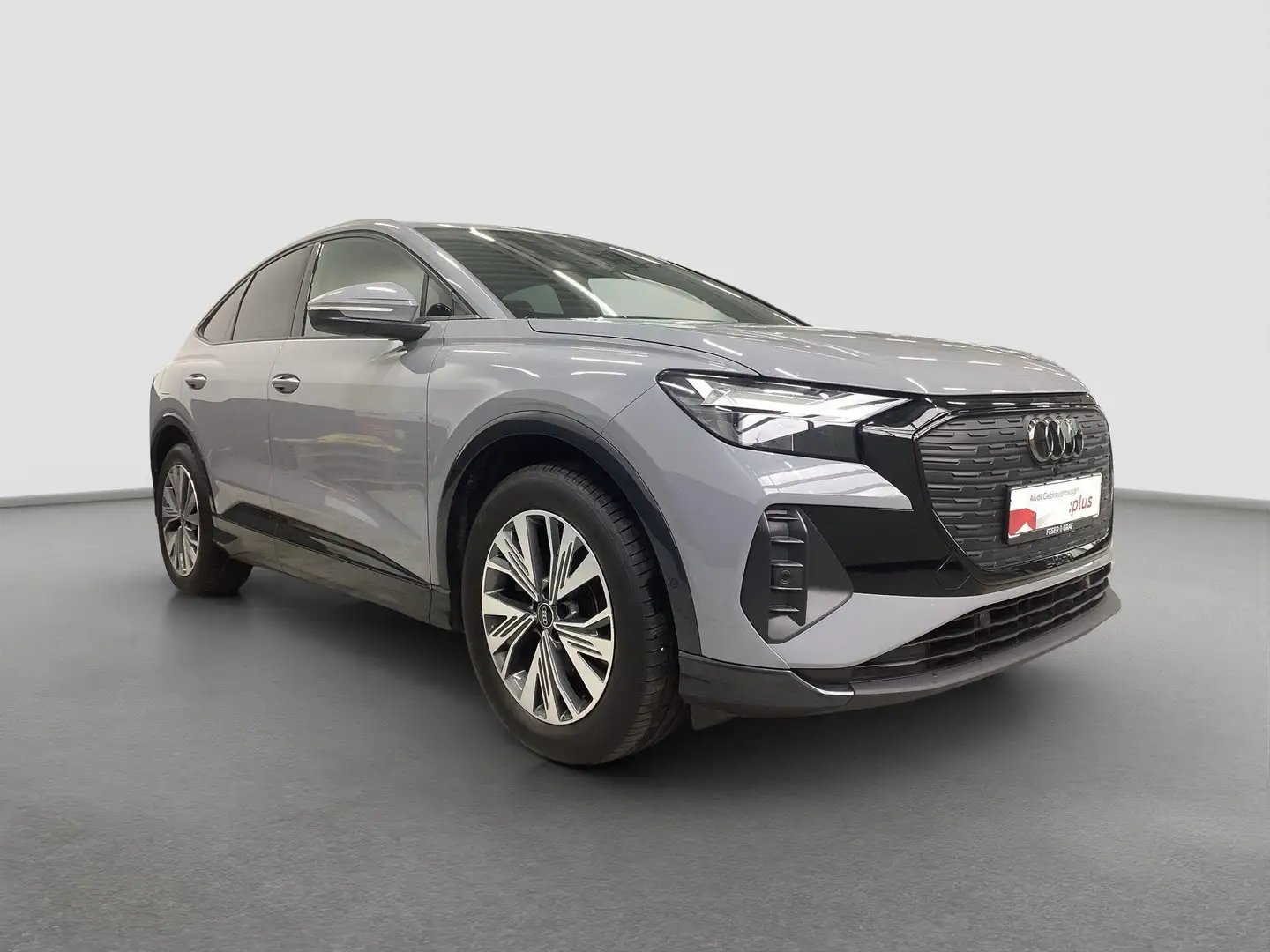 Audi Q4 e-tron Sportback e-tron 35 advanced Navi ACC RFK SHZ Grau - 2