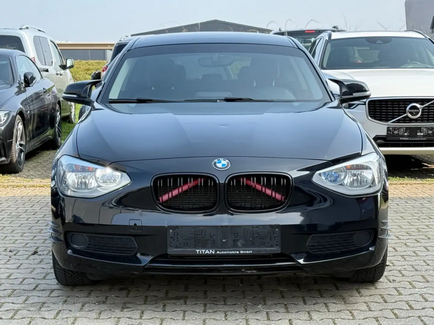 BMW 114 i Advantage TÜV neu SHZ Klima ZV Bluetooth Schwarz - 2
