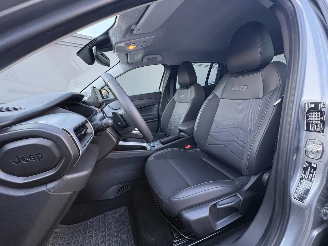 Jeep Avenger 1.2 turbo e-hybrid mhev BLACK EDITION fwd 110cv edct6, миниатюра 8