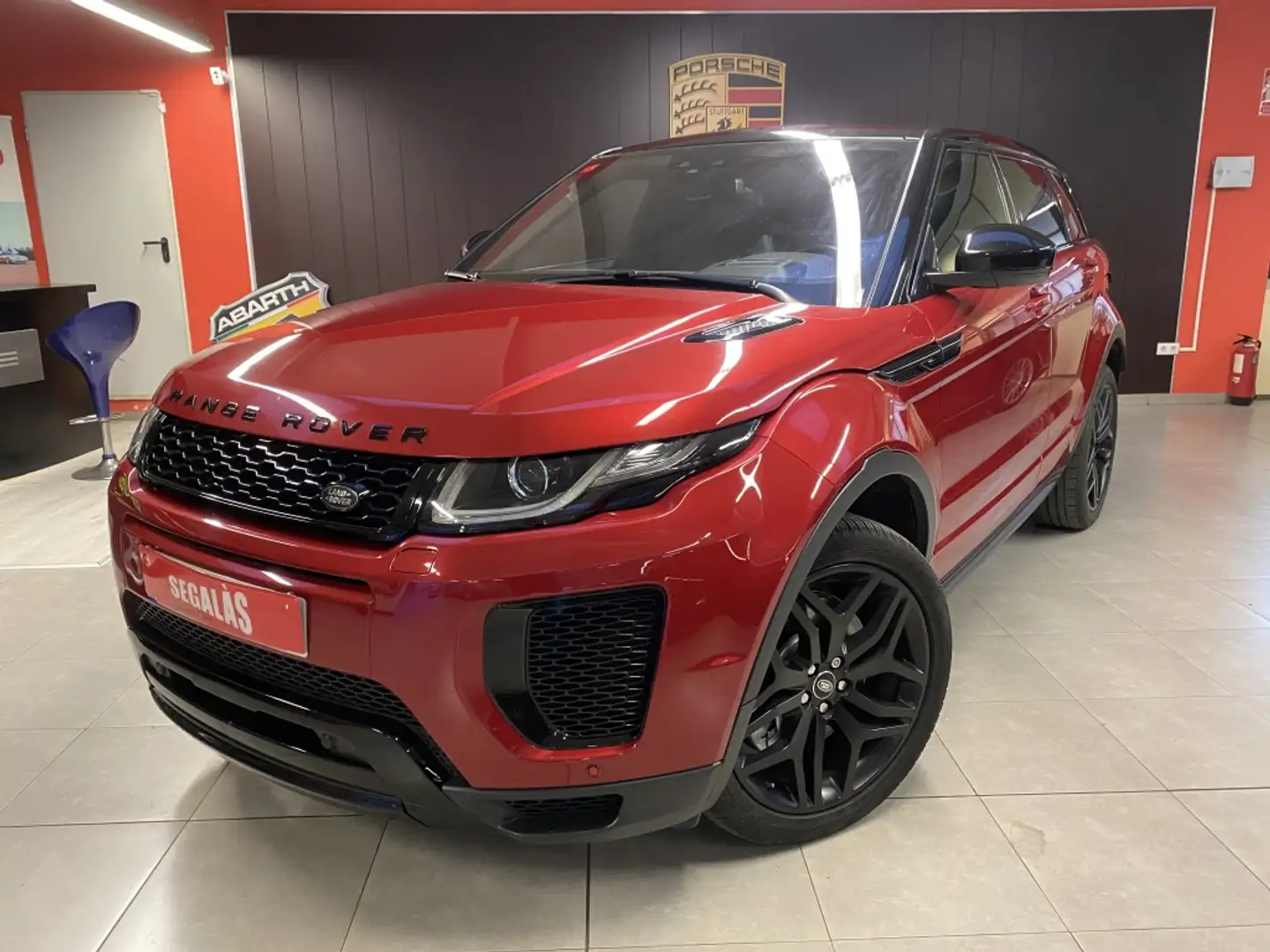 Land Rover Range Rover Evoque 2.0 I4 MHEV R-Dynamic AWD Aut. 300 Rosso - 1